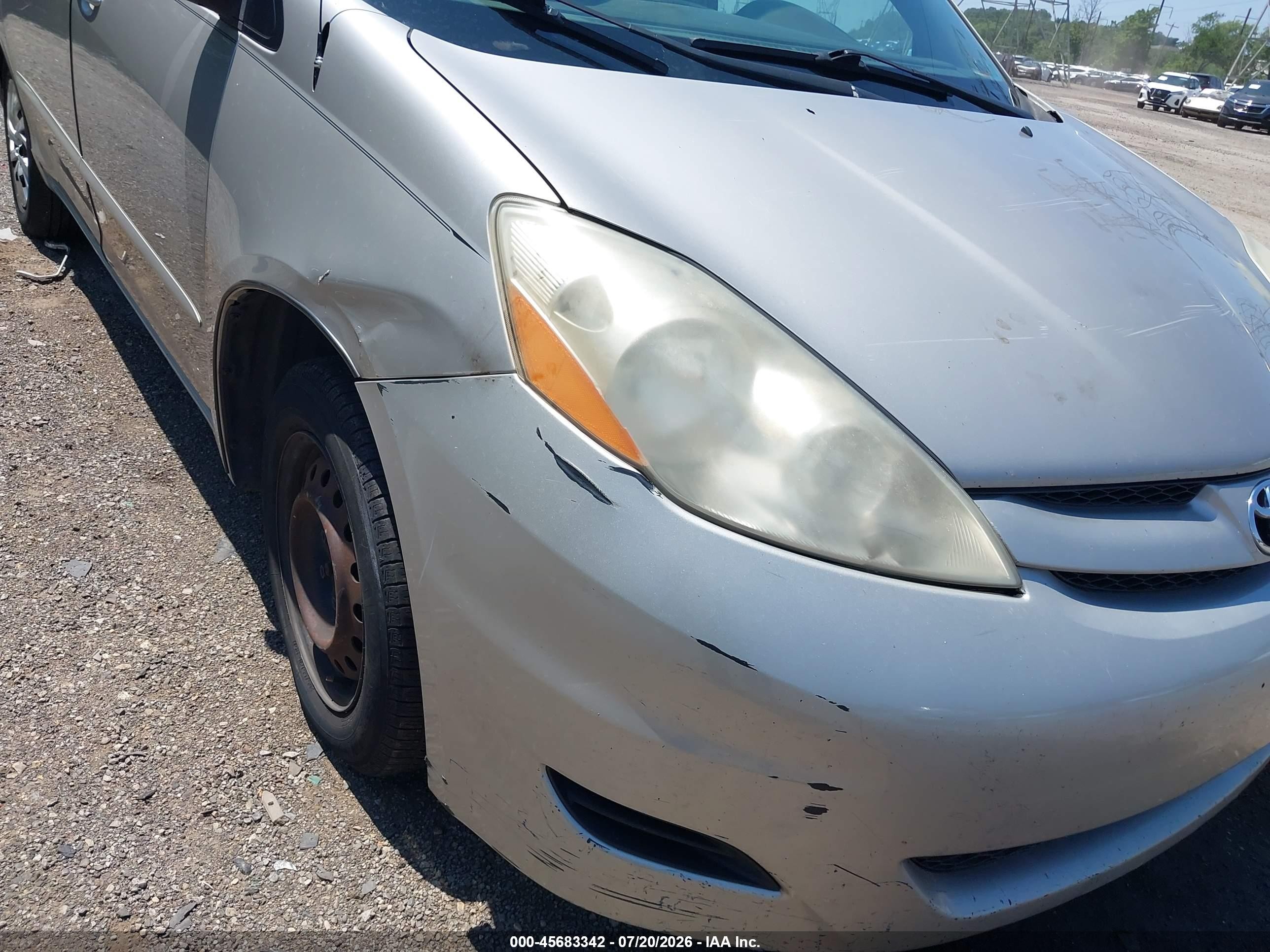 2009 Toyota Sienna Ce Gold vin: 5TDZK23CX9S263285