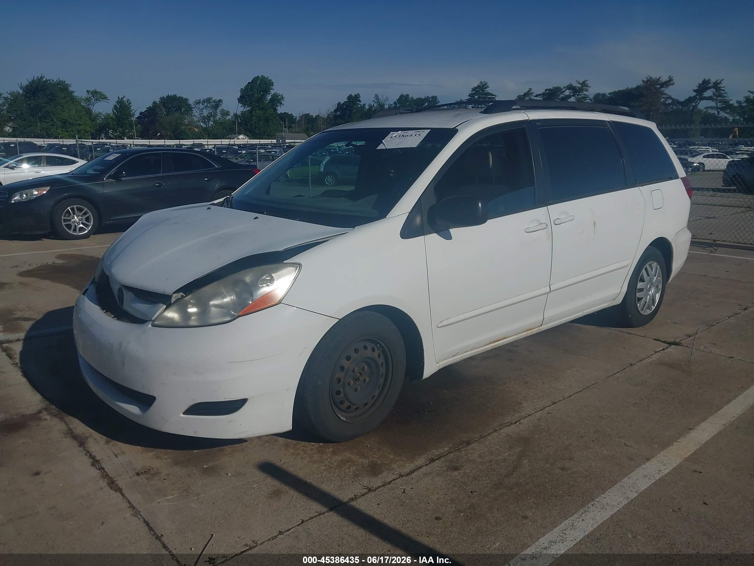 2009 Toyota Sienna Le Белый vin: 5TDZK23CX9S264548