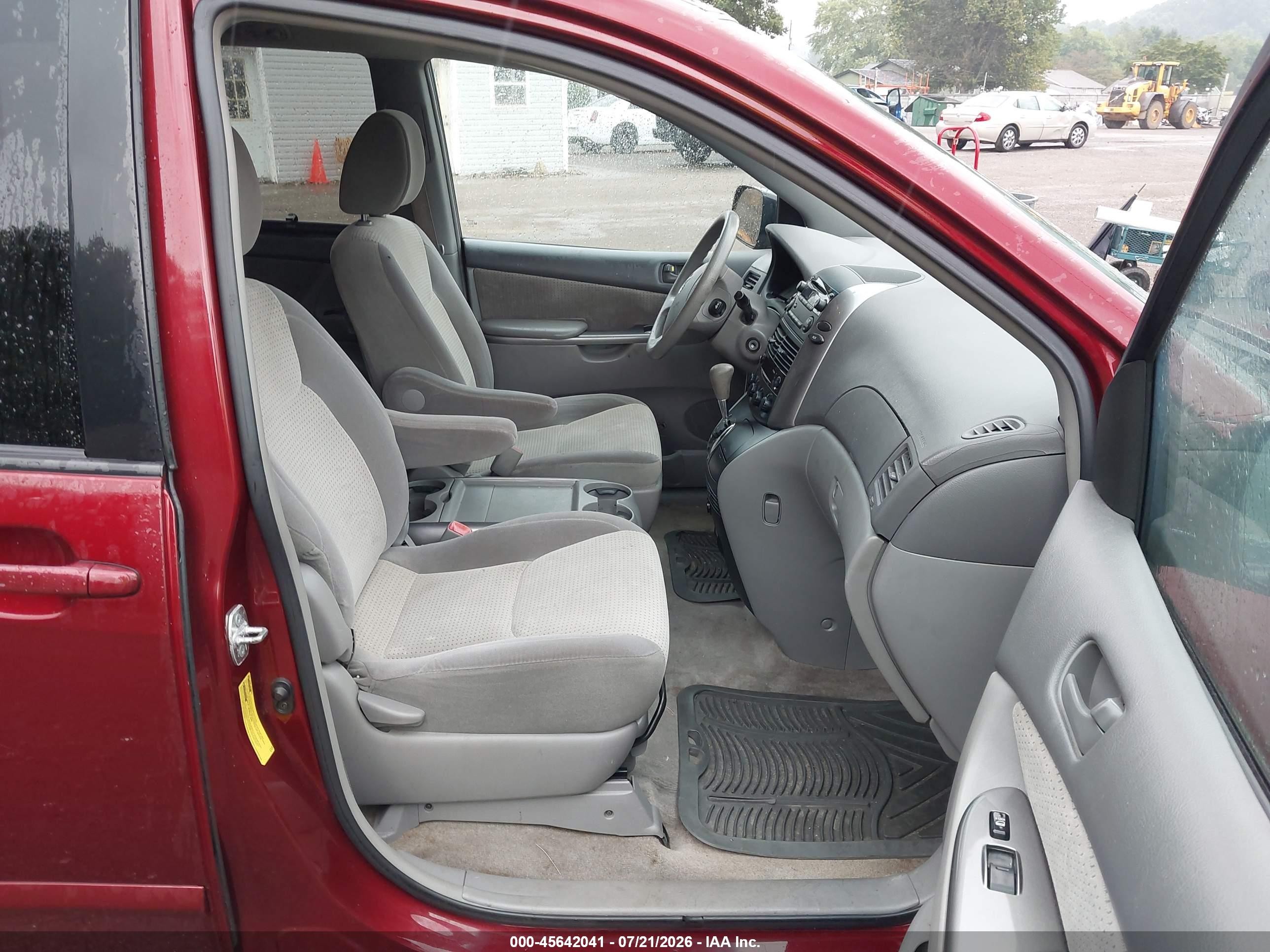 2009 Toyota Sienna Le Red vin: 5TDZK23CX9S281074