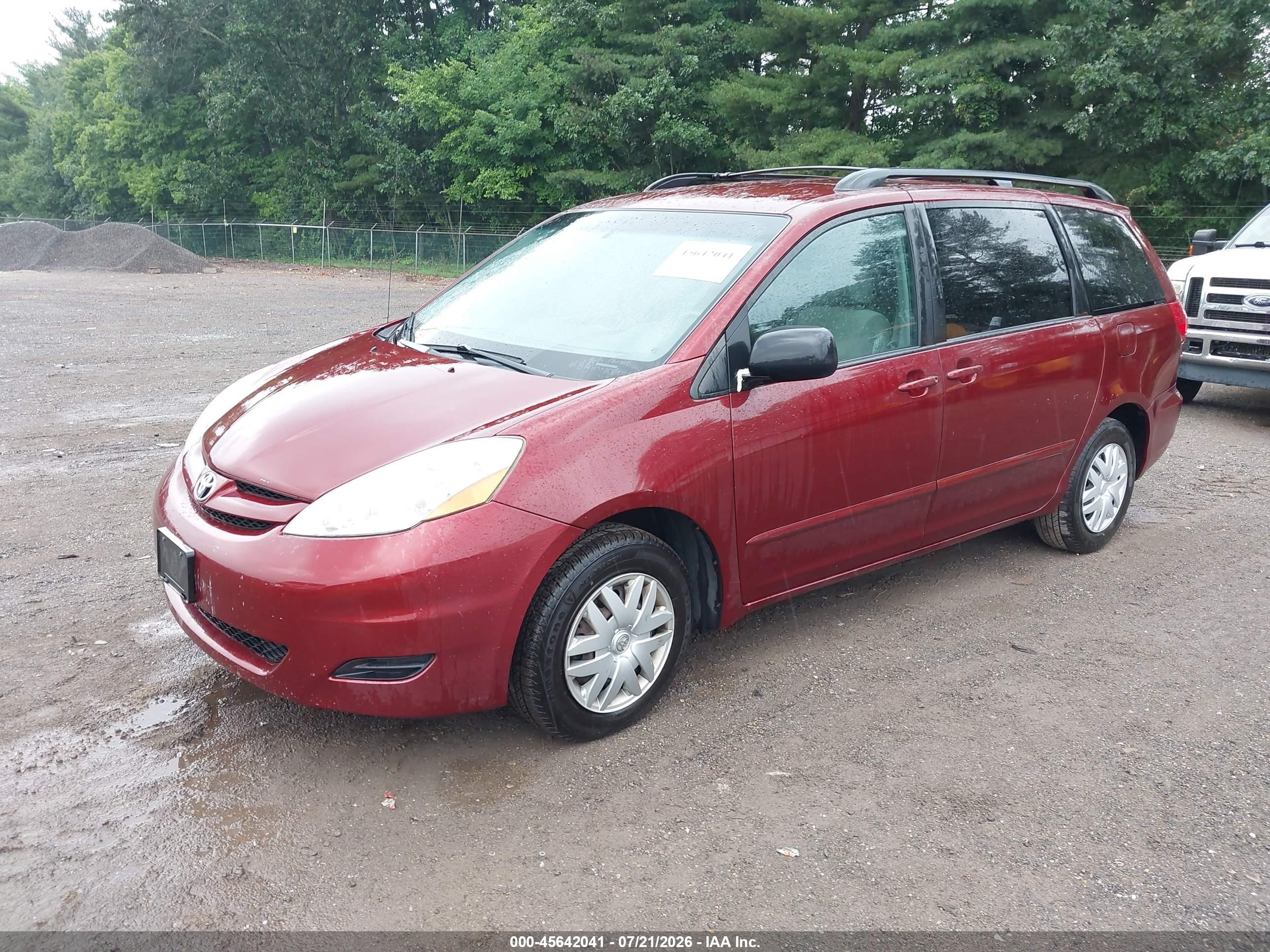2009 Toyota Sienna Le Red vin: 5TDZK23CX9S281074