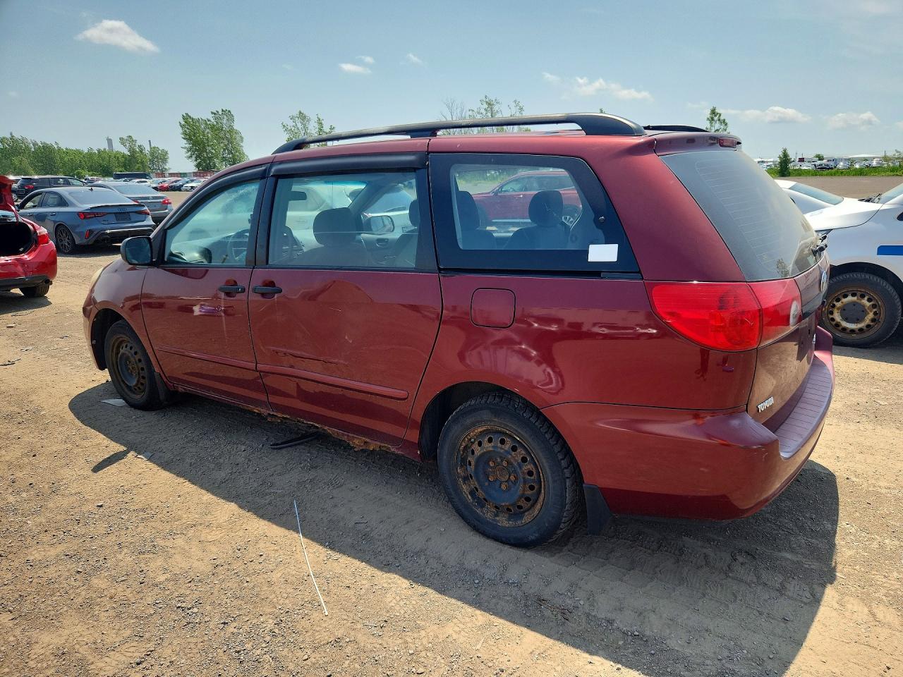 2007 Toyota Sienna Ce Red vin: 5TDZK29C27S044325
