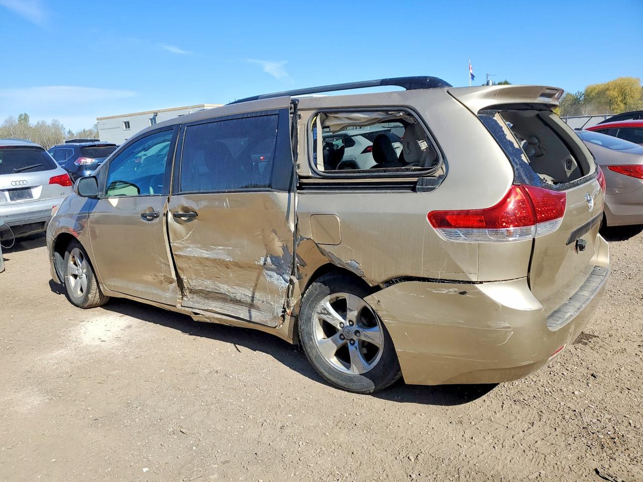 2011 Toyota Sienna Base 7-passenger Желто-коричневый vin: 5TDZK3DC0BS069133