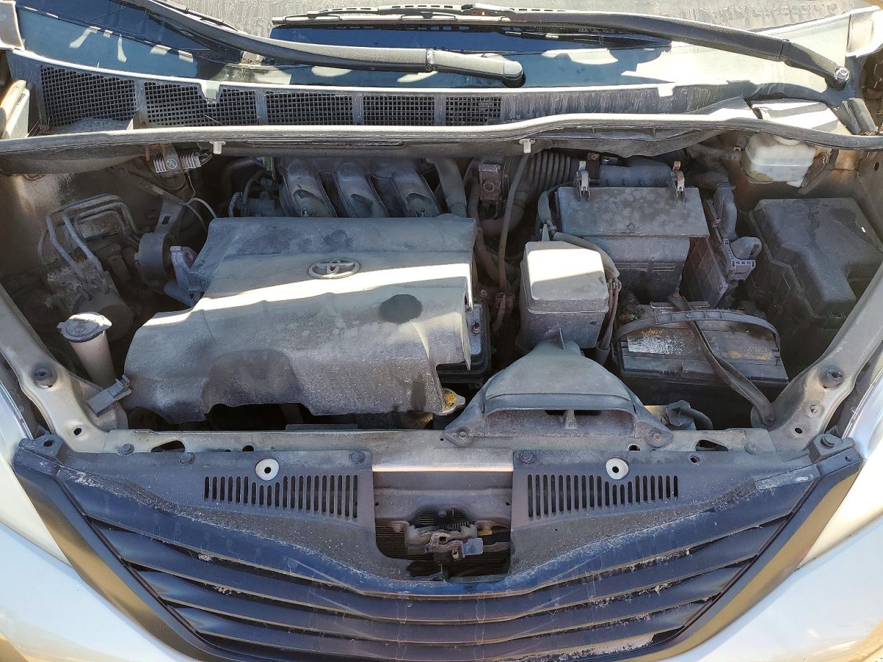2011 Toyota Sienna Base 7-passenger Желто-коричневый vin: 5TDZK3DC0BS069133