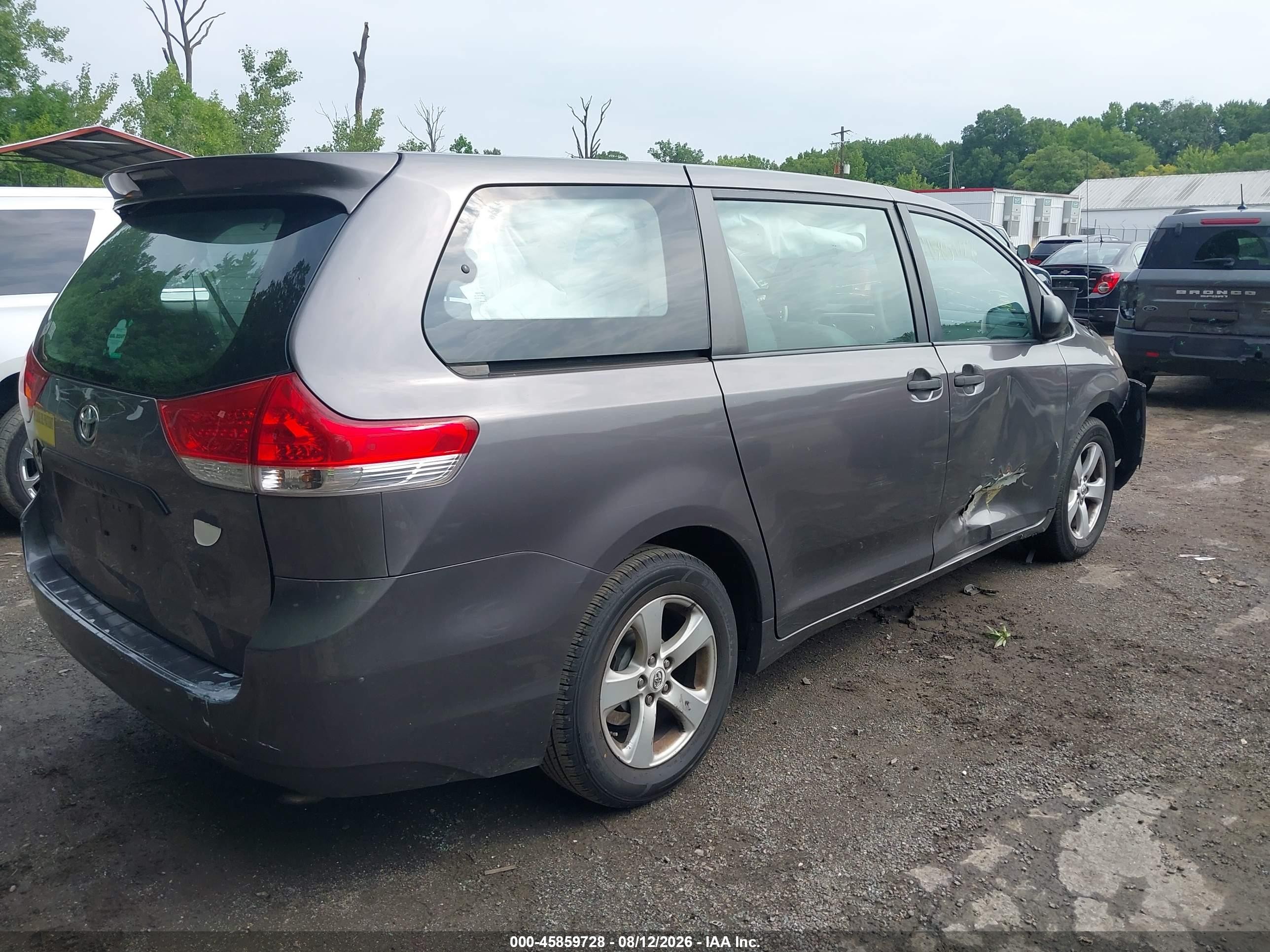 2011 Toyota Sienna Base V6 Gray vin: 5TDZK3DC0BS086482