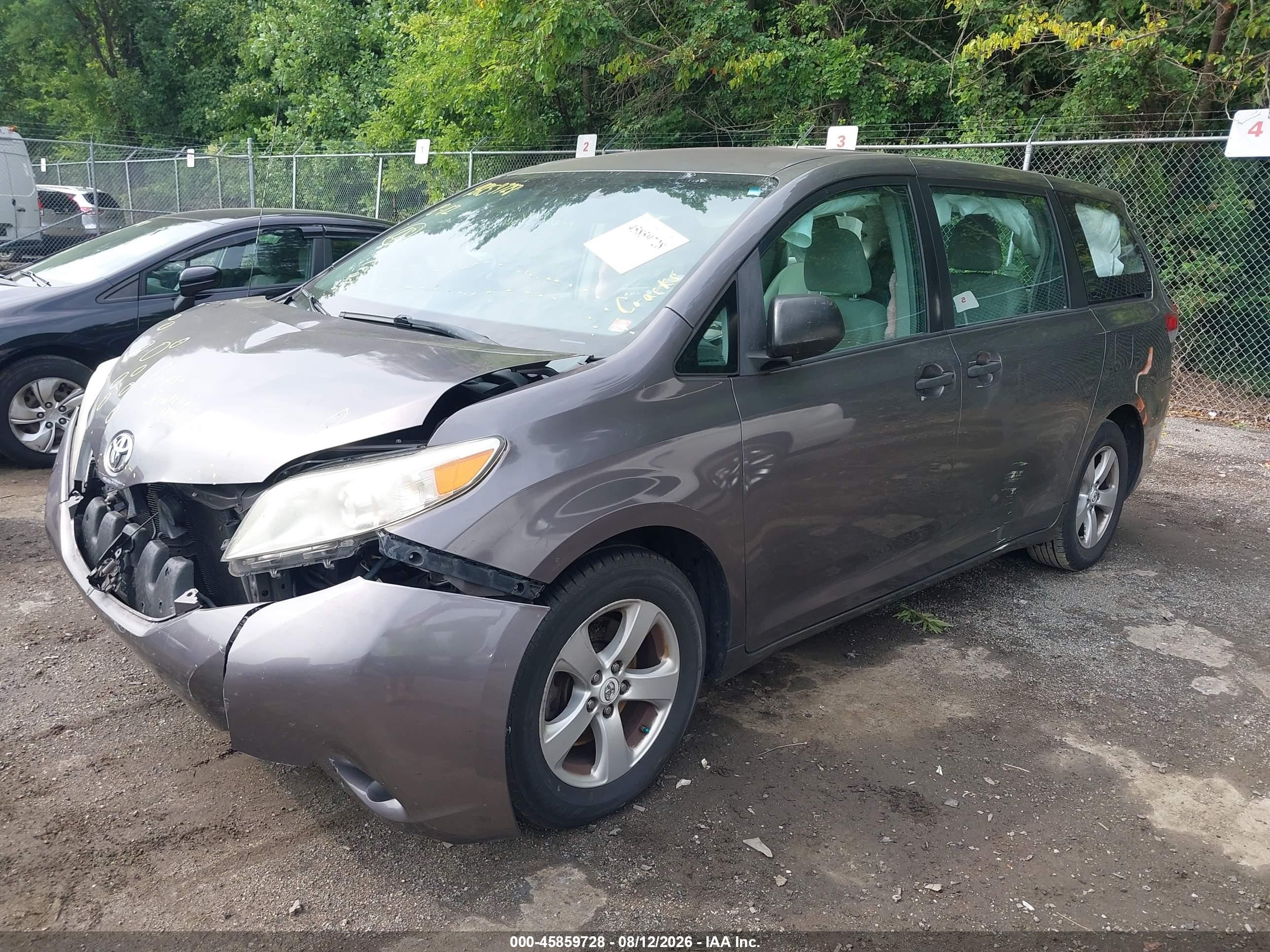 2011 Toyota Sienna Base V6 Gray vin: 5TDZK3DC0BS086482