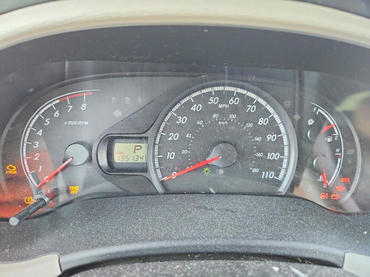 2012 Toyota Sienna Base 7-passenger Silver vin: 5TDZK3DC0CS199995