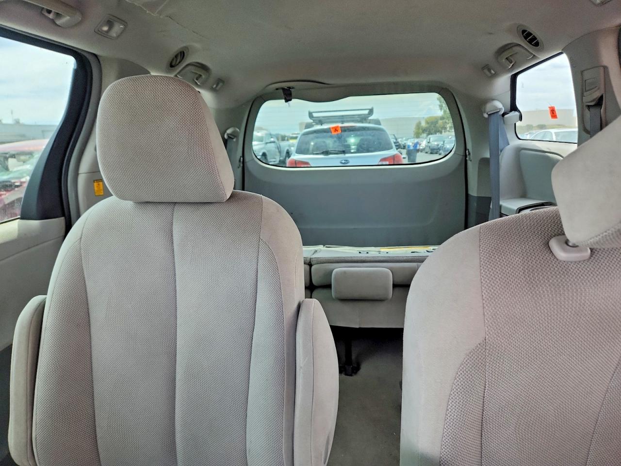 2012 Toyota Sienna Base 7-passenger Blue vin: 5TDZK3DC0CS200563
