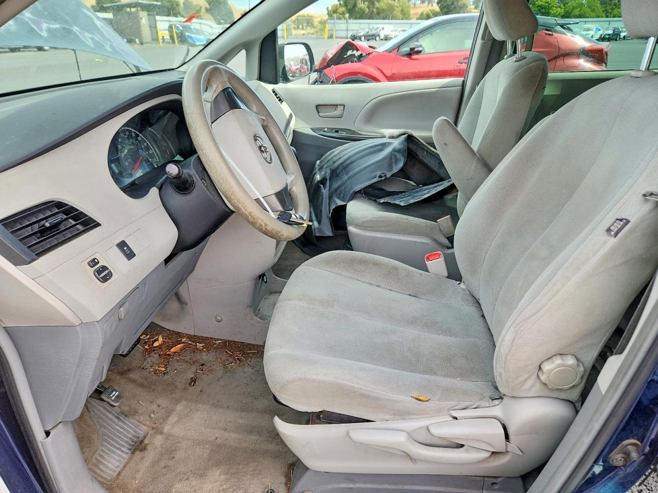 2012 Toyota Sienna Base 7-passenger Blue vin: 5TDZK3DC0CS200563