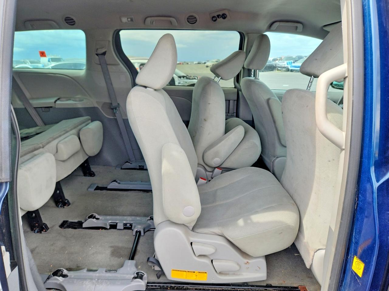 2012 Toyota Sienna Base 7-passenger Blue vin: 5TDZK3DC0CS200563