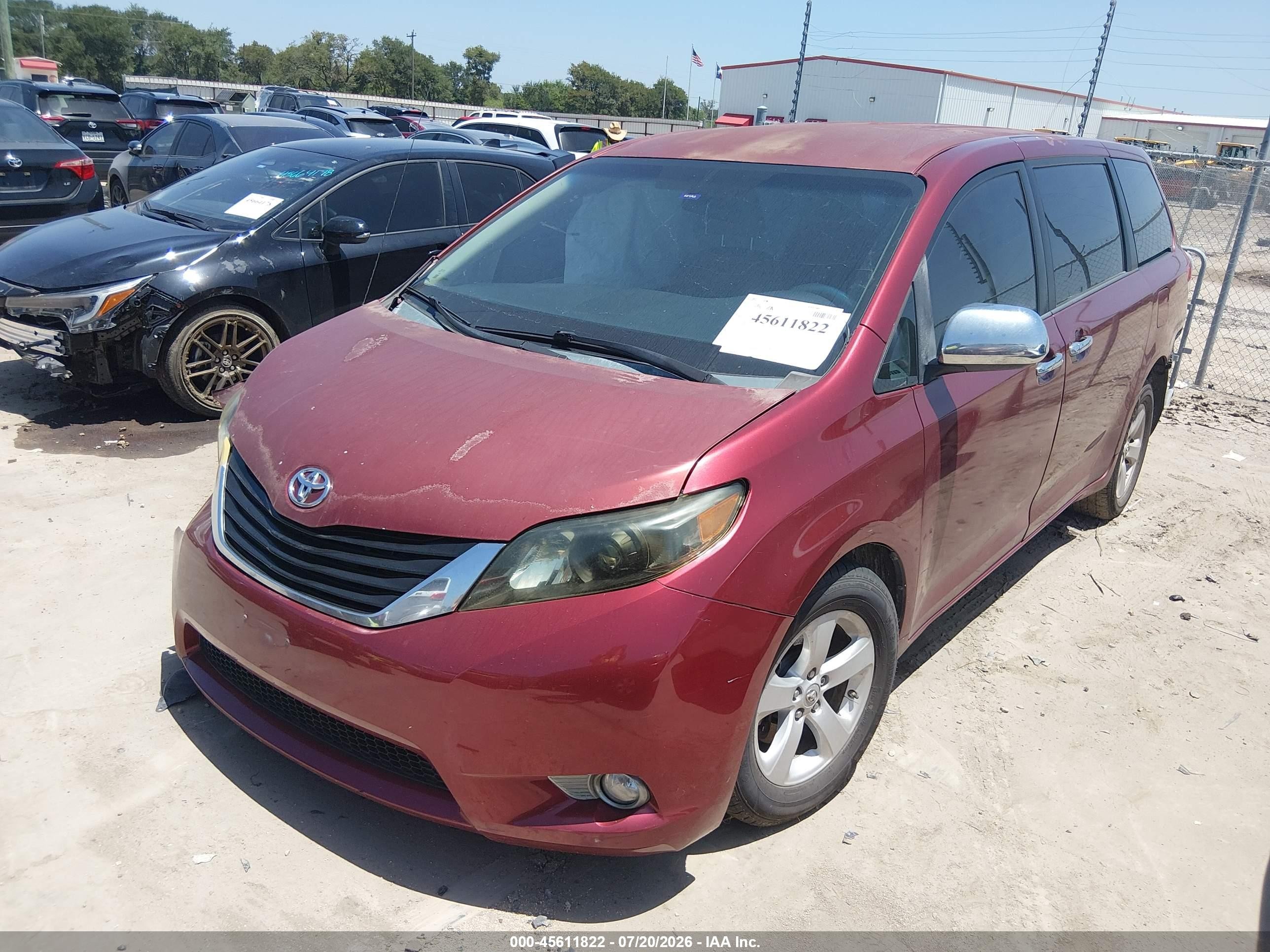 2013 Toyota Sienna L V6 7 Passenger Burgundy vin: 5TDZK3DC0DS280271