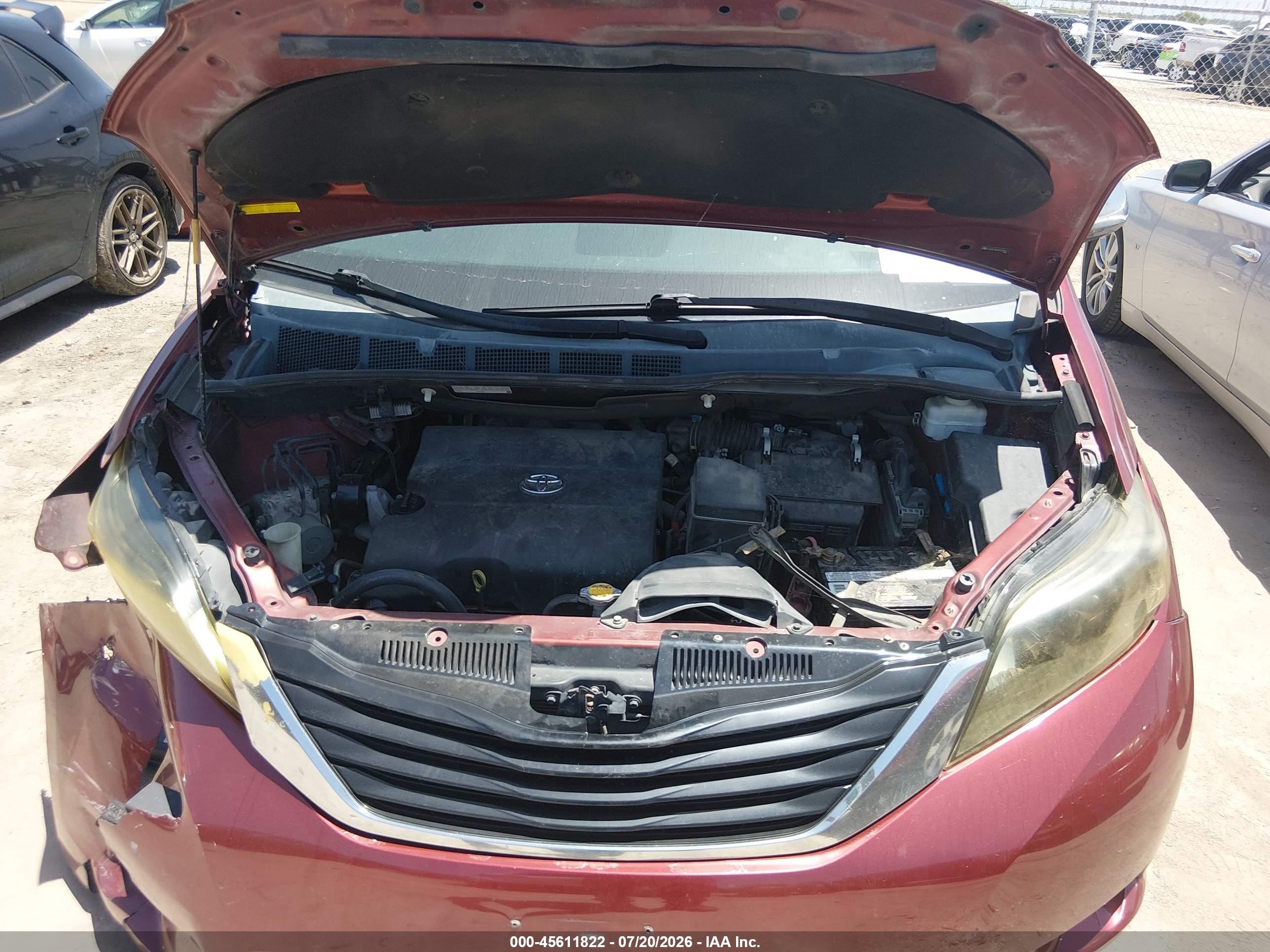 2013 Toyota Sienna L V6 7 Passenger Burgundy vin: 5TDZK3DC0DS280271