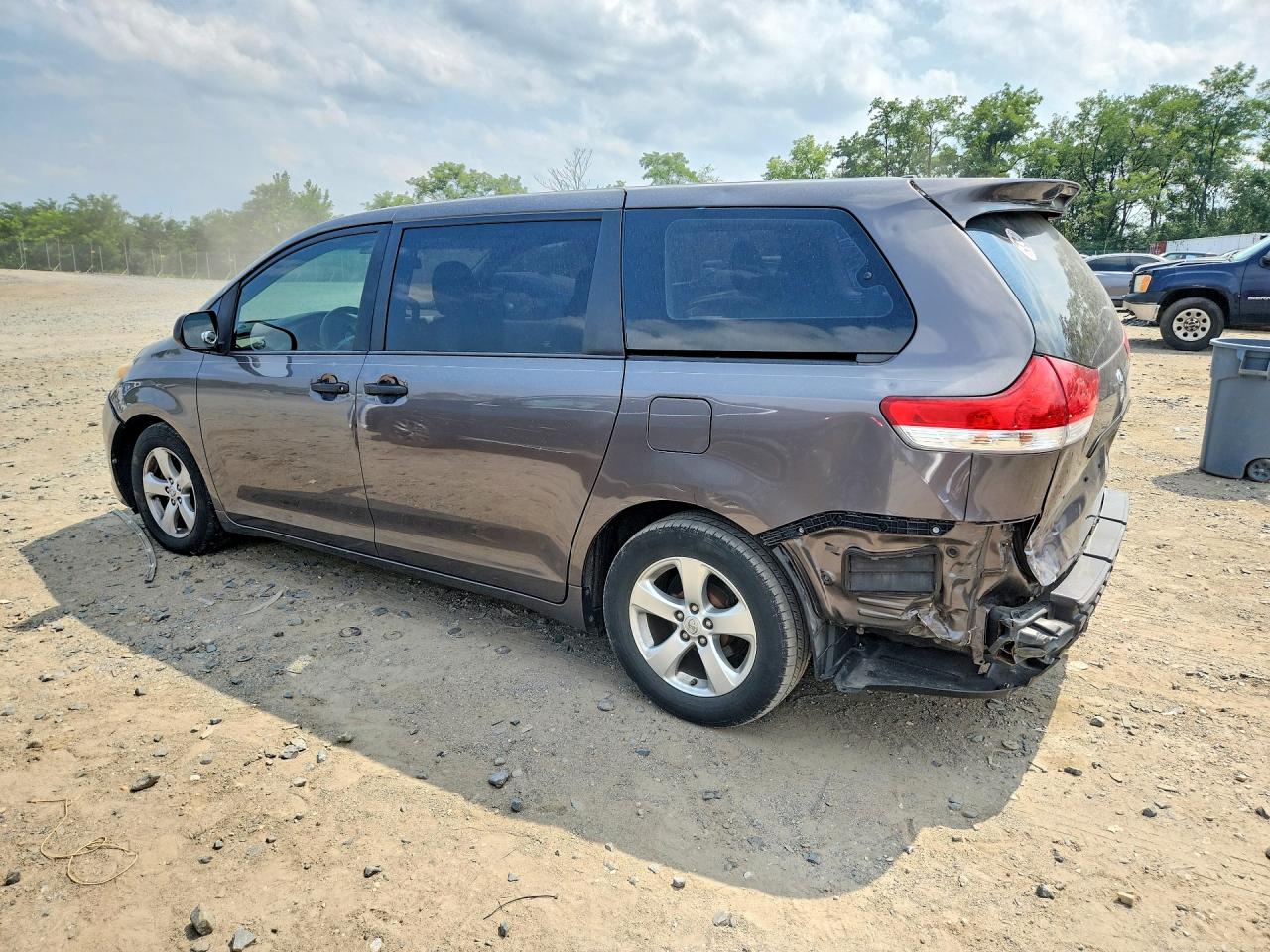 2013 Toyota Sienna L 7-passenger Серый vin: 5TDZK3DC0DS381505