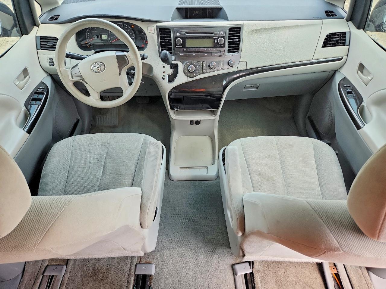 2013 Toyota Sienna L 7-passenger Серый vin: 5TDZK3DC0DS381505
