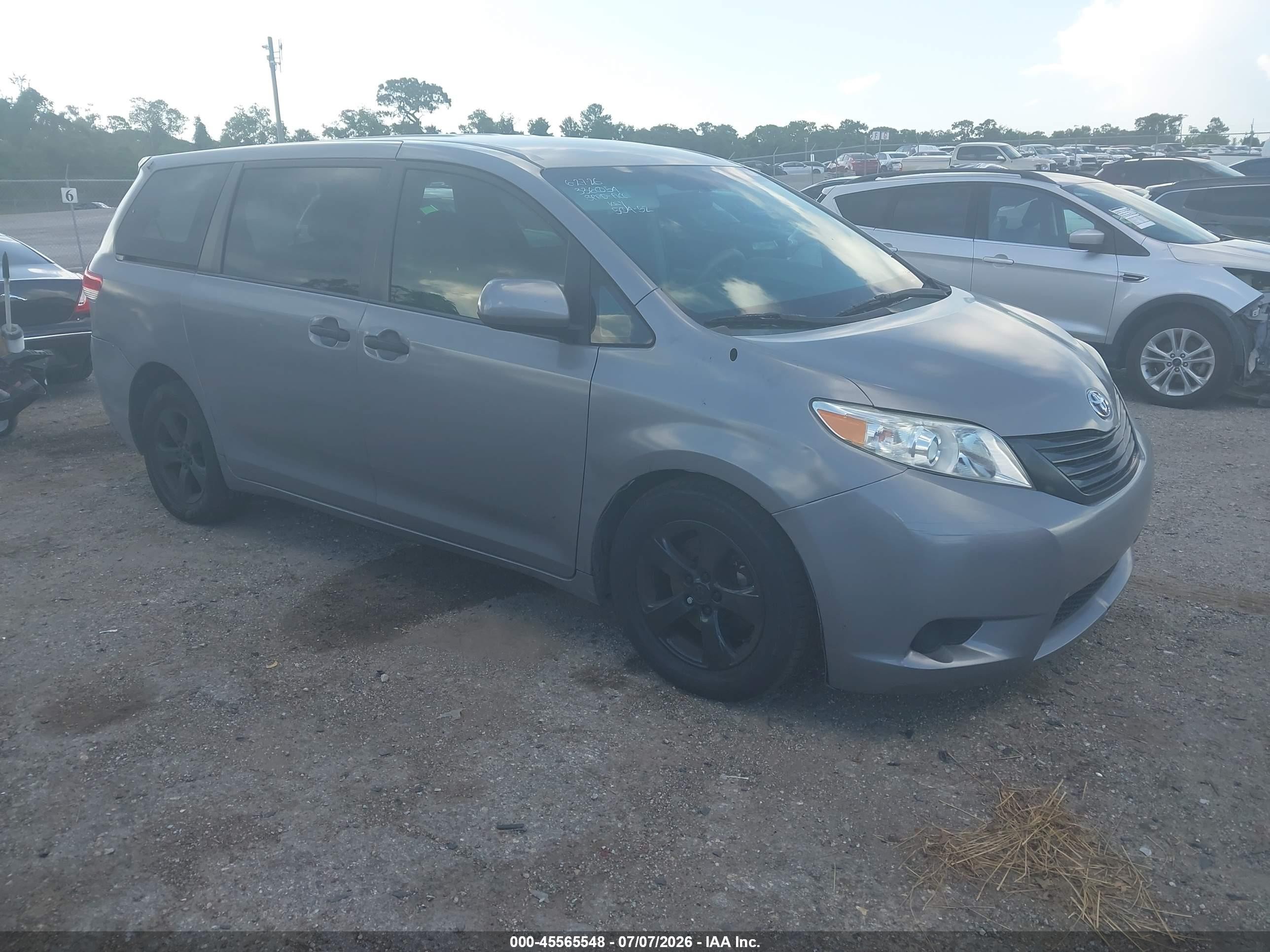 2014 Toyota Sienna L V6 7 Passenger Серый vin: 5TDZK3DC0ES456060