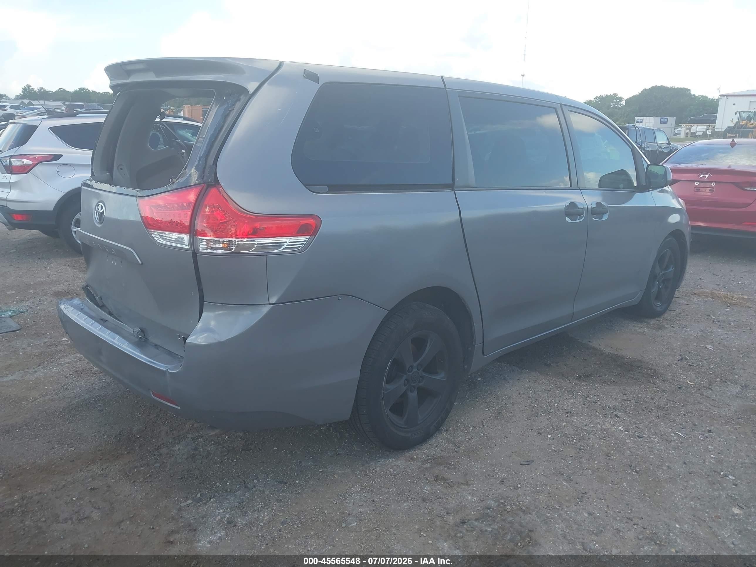 2014 Toyota Sienna L V6 7 Passenger Gray vin: 5TDZK3DC0ES456060