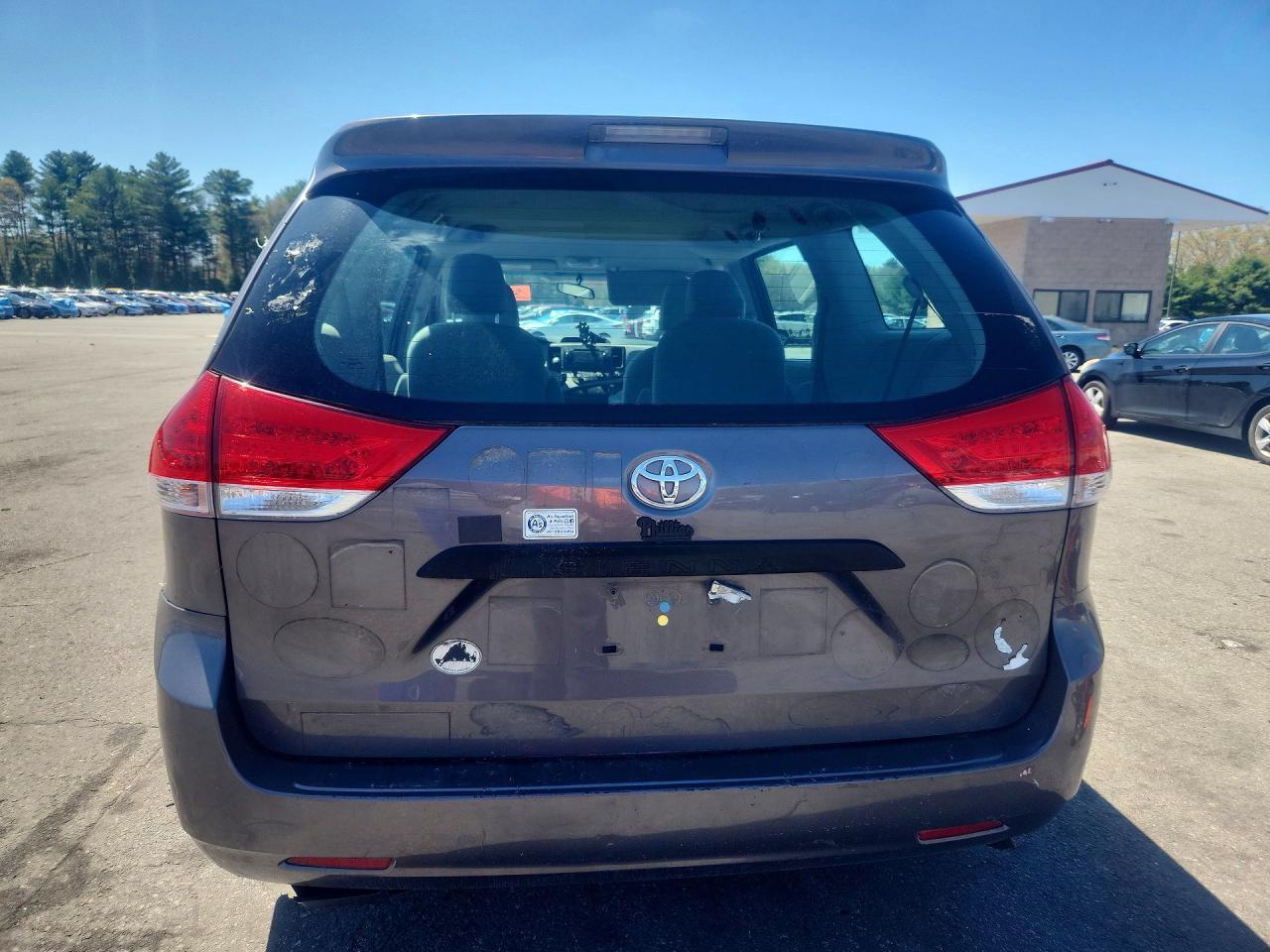 2014 Toyota Sienna L 7-passenger Charcoal vin: 5TDZK3DC0ES489706