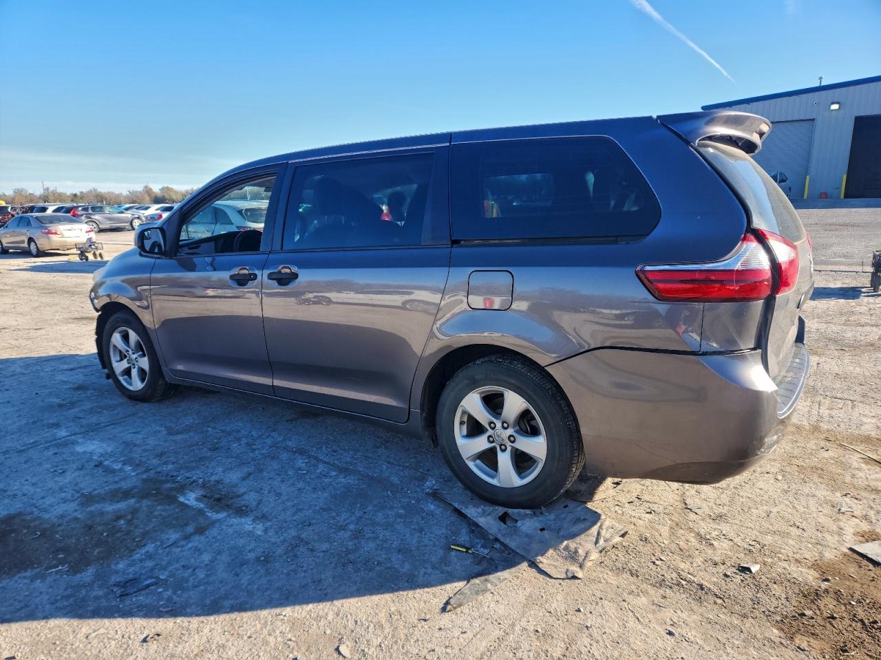 2015 Toyota Sienna Gray vin: 5TDZK3DC0FS531793