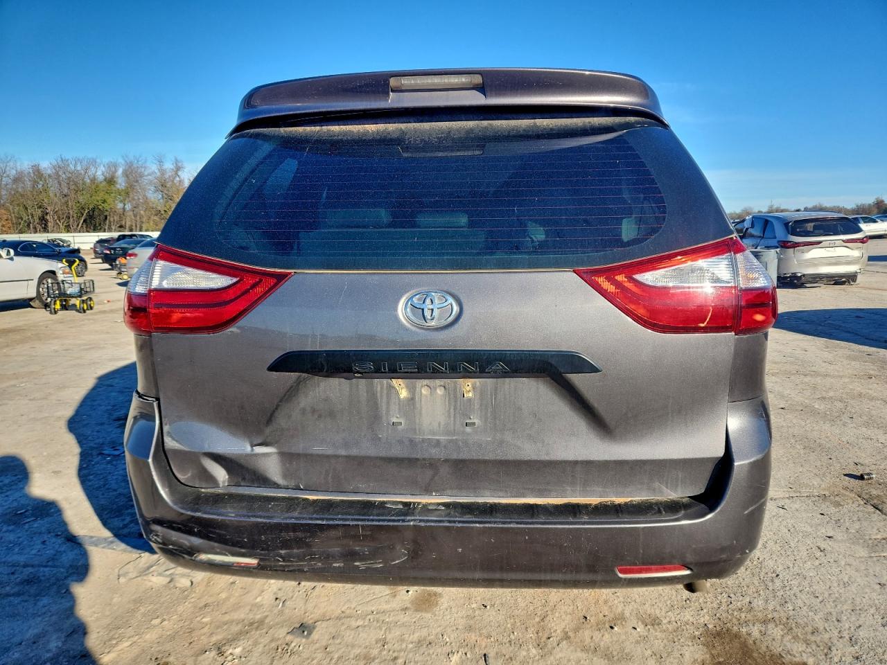 2015 Toyota Sienna Gray vin: 5TDZK3DC0FS531793