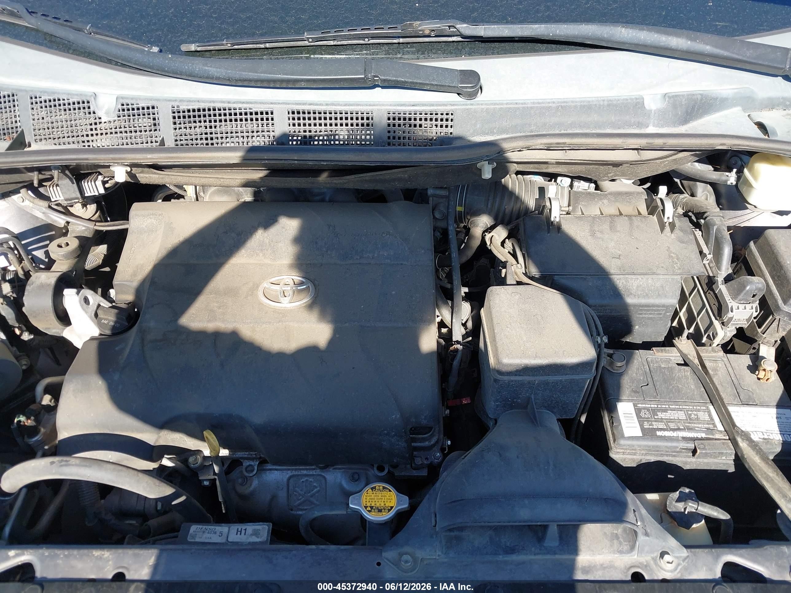 2015 Toyota Sienna L 7 Passenger Серый vin: 5TDZK3DC0FS613264