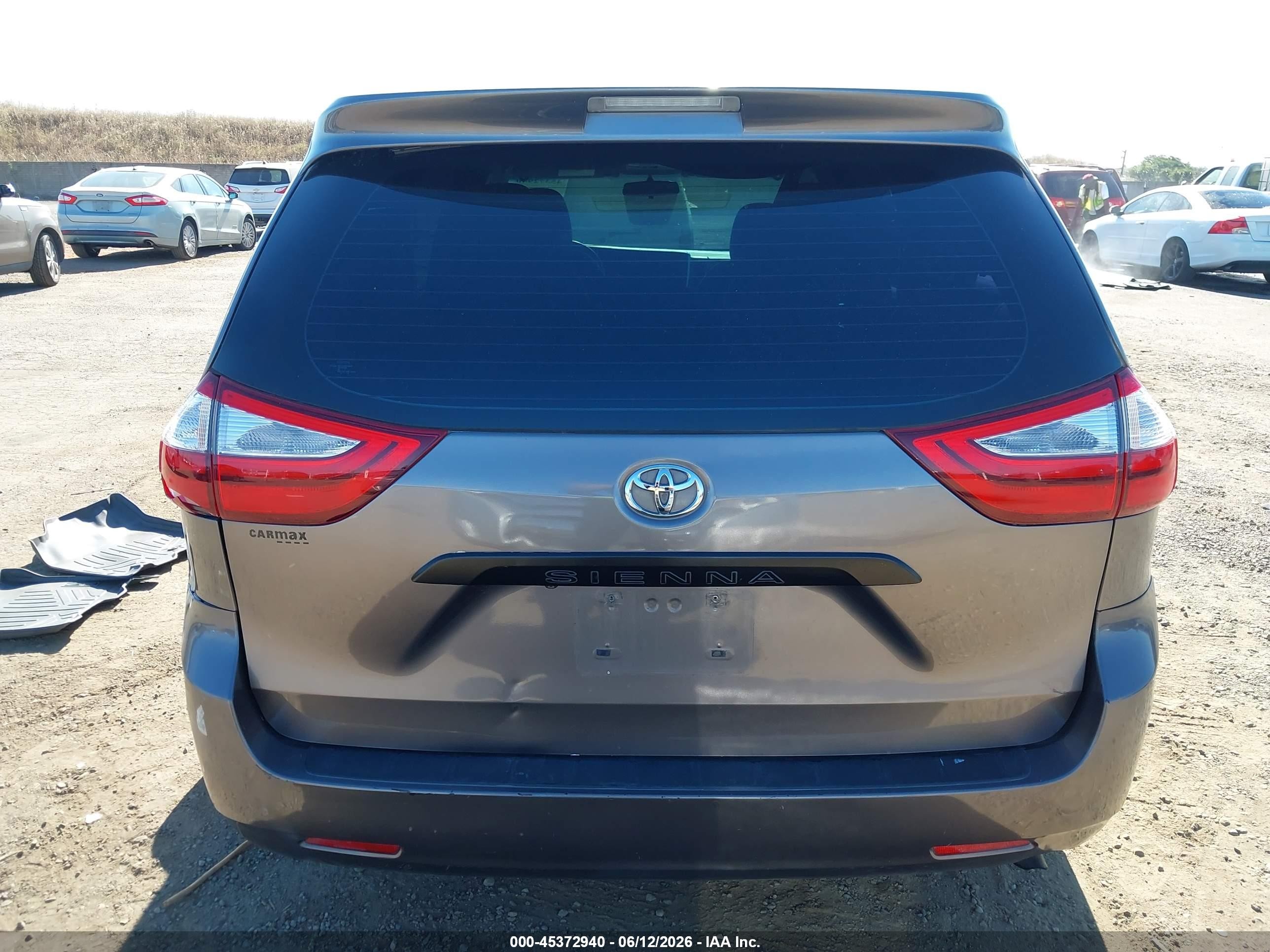 2015 Toyota Sienna L 7 Passenger Серый vin: 5TDZK3DC0FS613264