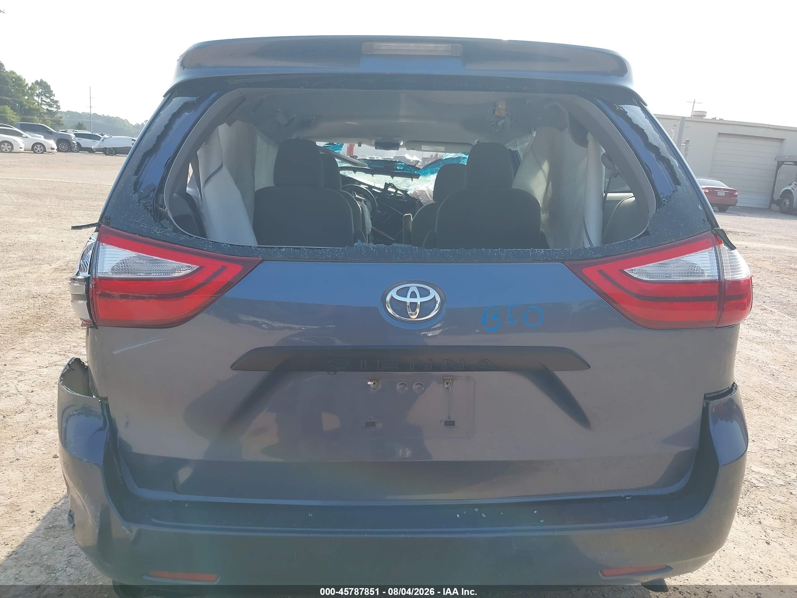 2015 Toyota Sienna L 7 Passenger Blue vin: 5TDZK3DC0FS651240