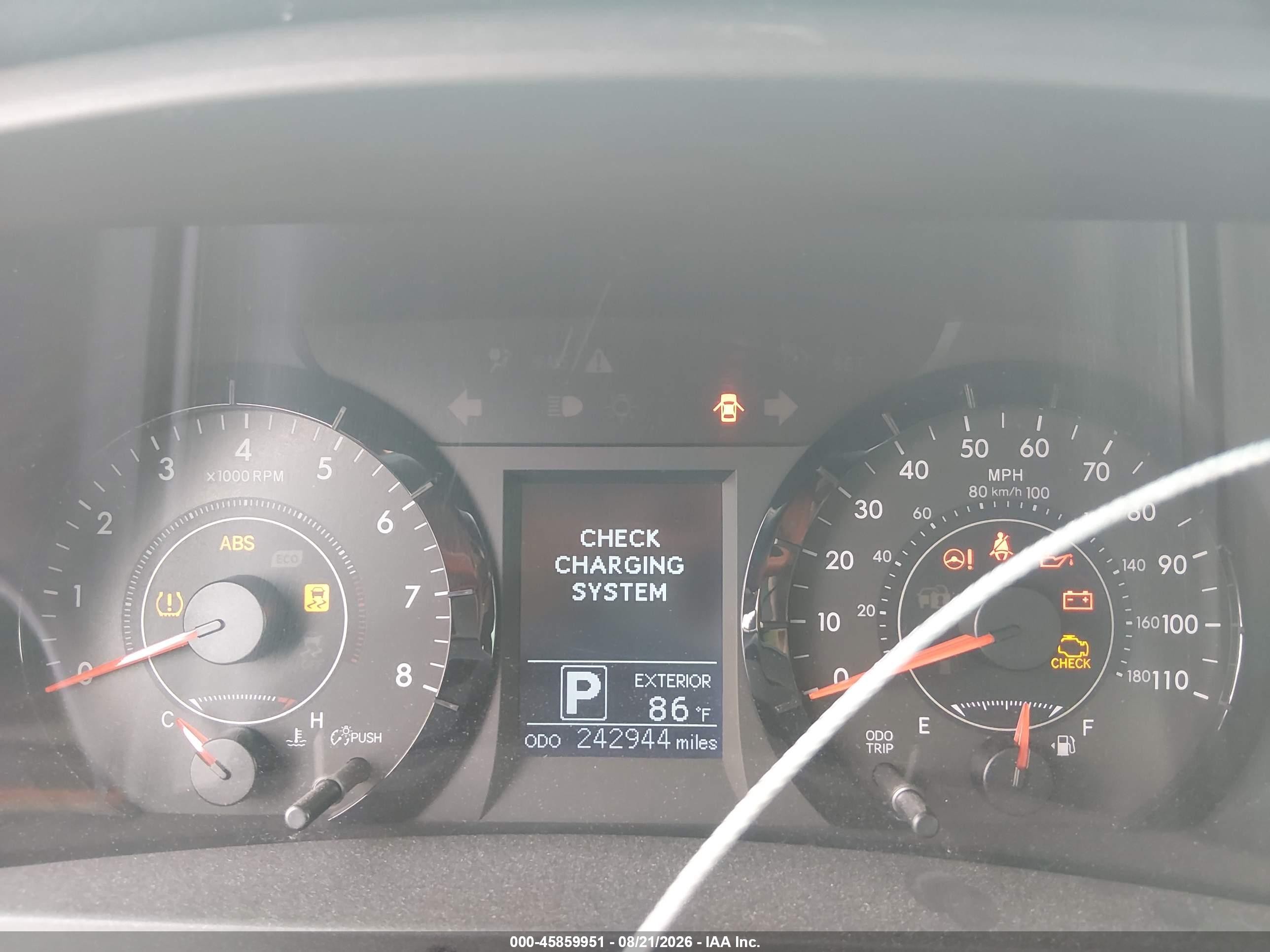 2015 Toyota Sienna L 7 Passenger White vin: 5TDZK3DC0FS667356