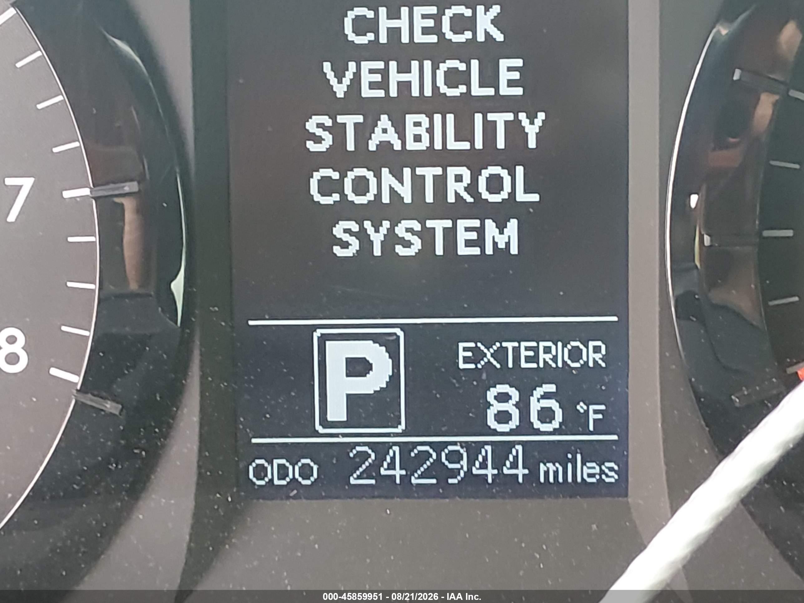 2015 Toyota Sienna L 7 Passenger White vin: 5TDZK3DC0FS667356