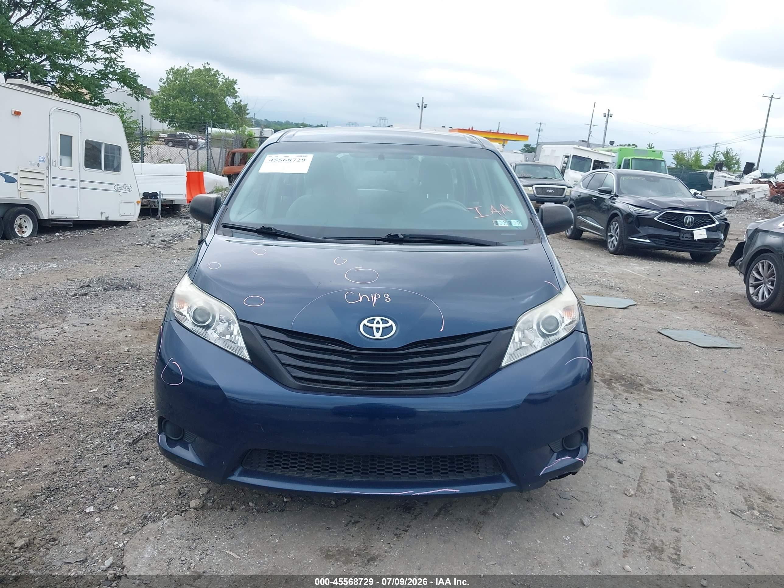 2011 Toyota Sienna Base V6 Dark Blue vin: 5TDZK3DC1BS068055