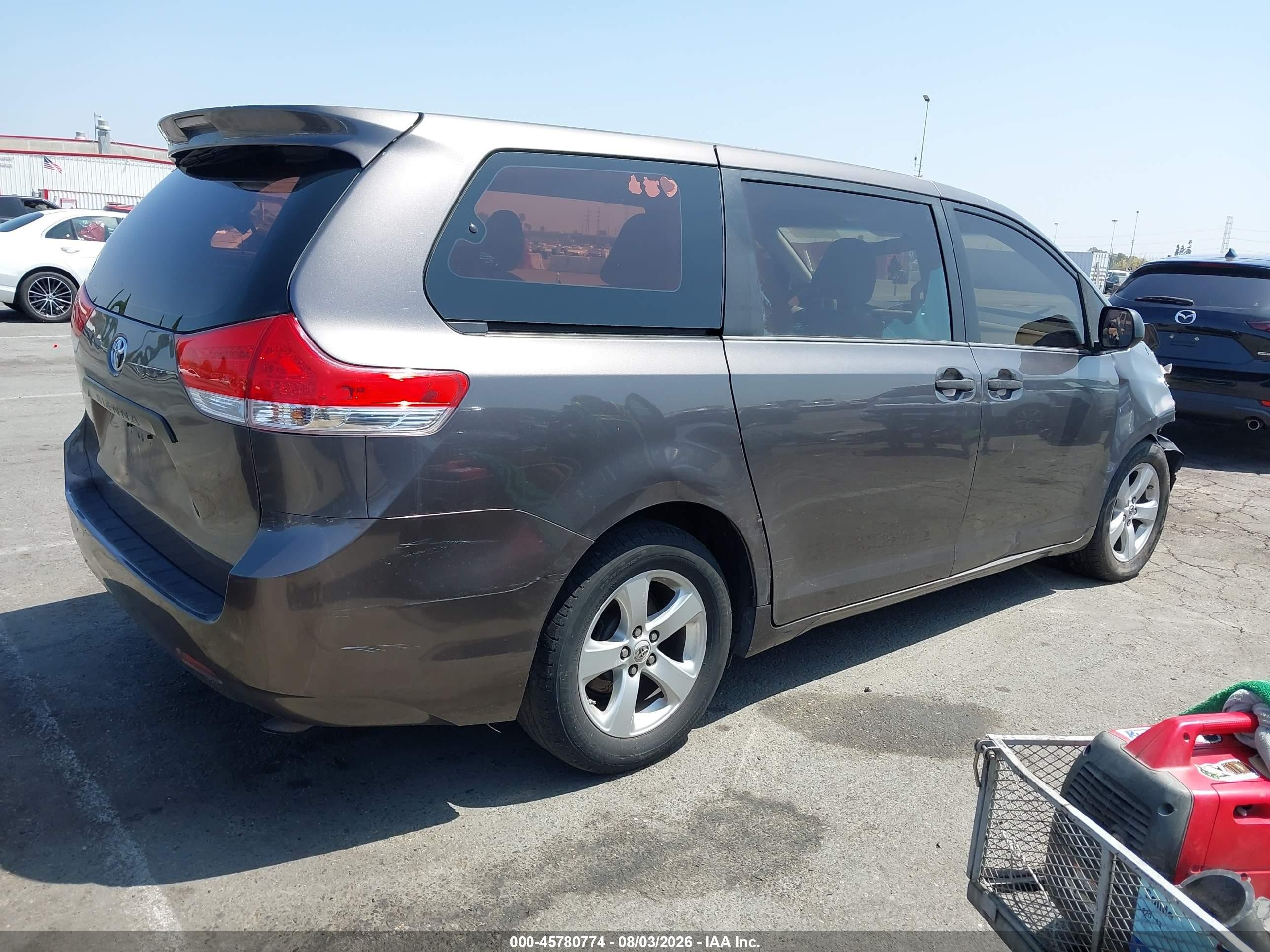 2012 Toyota Sienna Base V6 7 Passenger Серый vin: 5TDZK3DC1CS277233