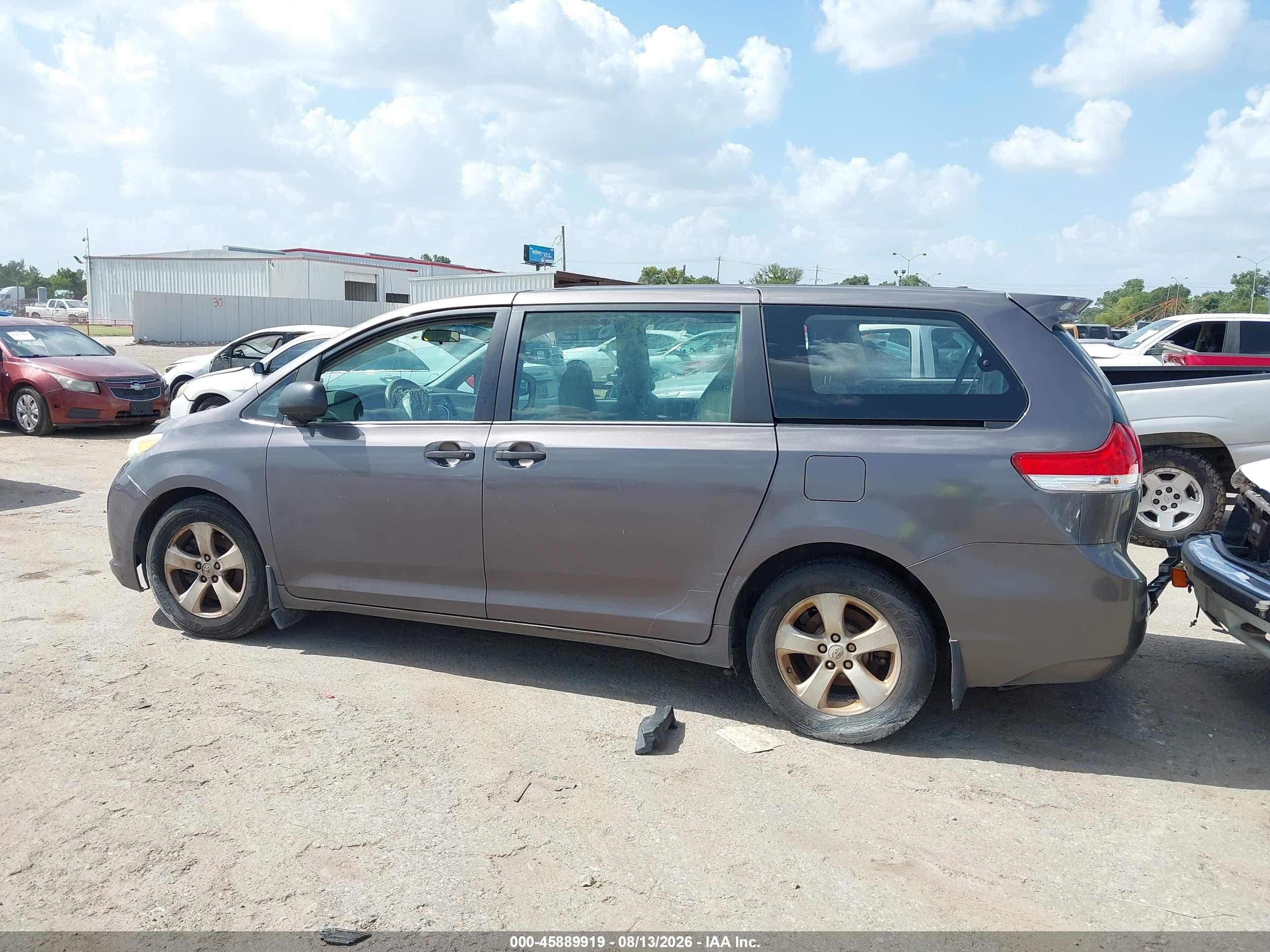 2013 Toyota Sienna L V6 7 Passenger Gray vin: 5TDZK3DC1DS296852