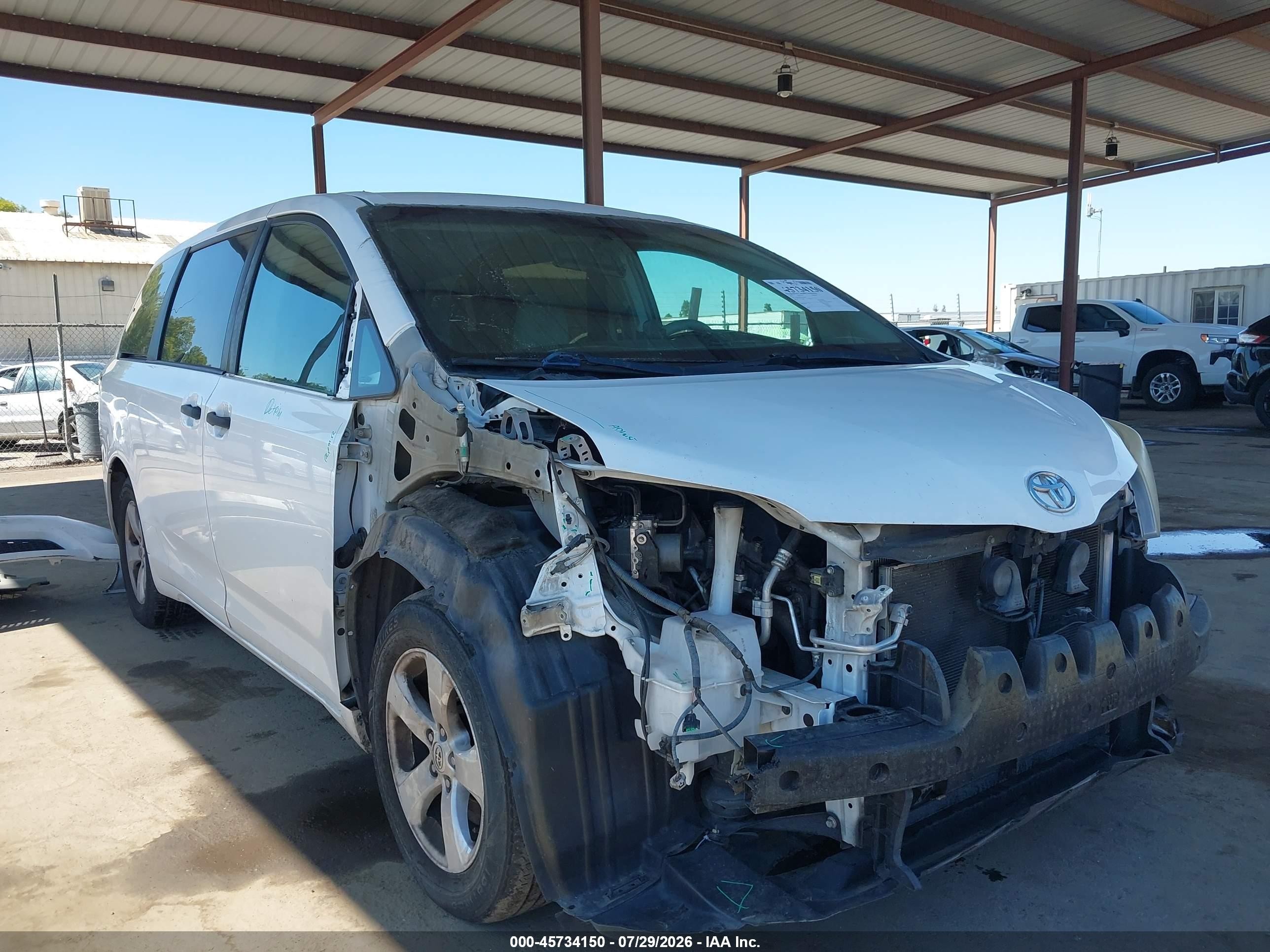 2013 Toyota Sienna L V6 7 Passenger White vin: 5TDZK3DC1DS298973