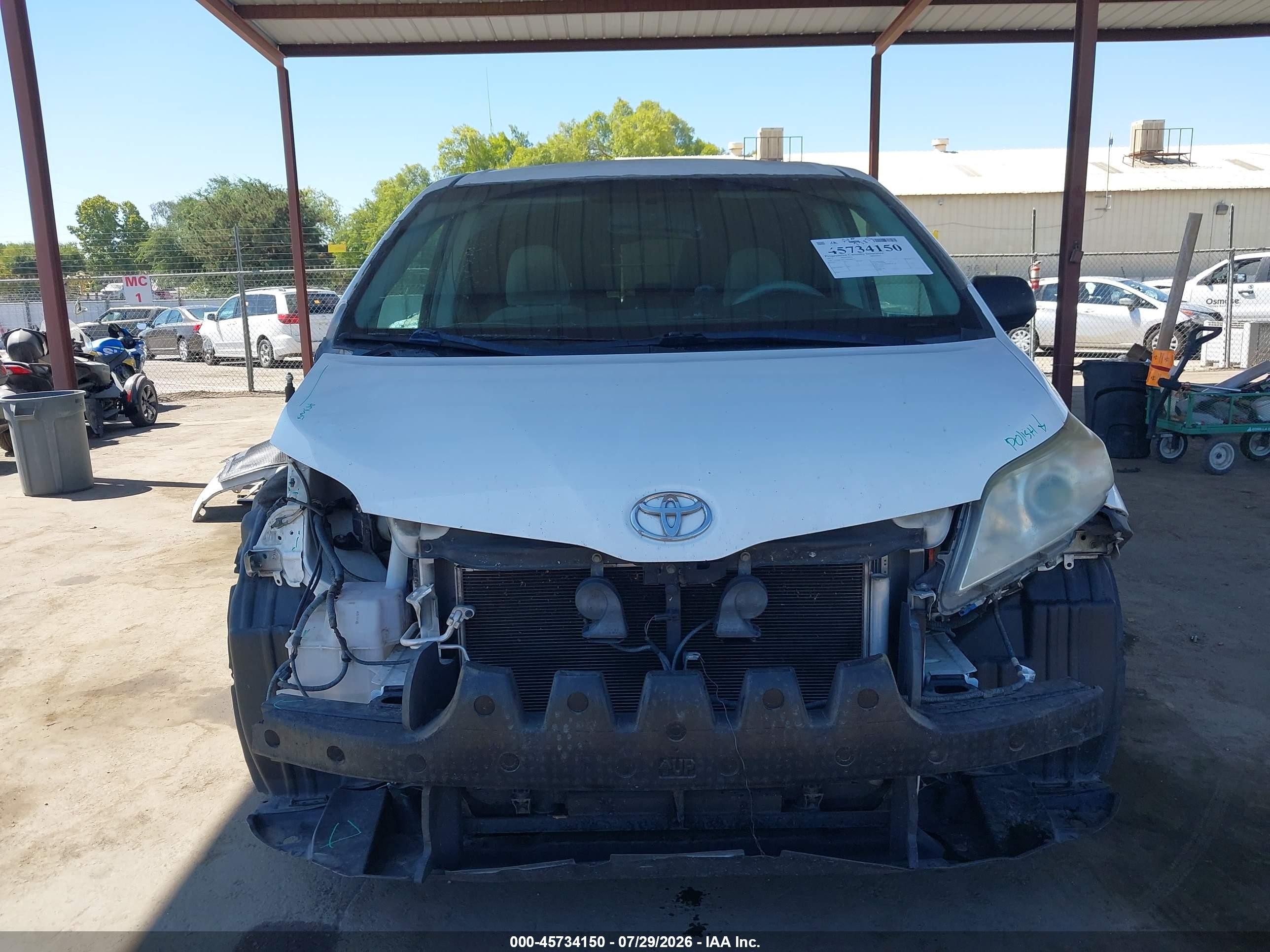 2013 Toyota Sienna L V6 7 Passenger White vin: 5TDZK3DC1DS298973