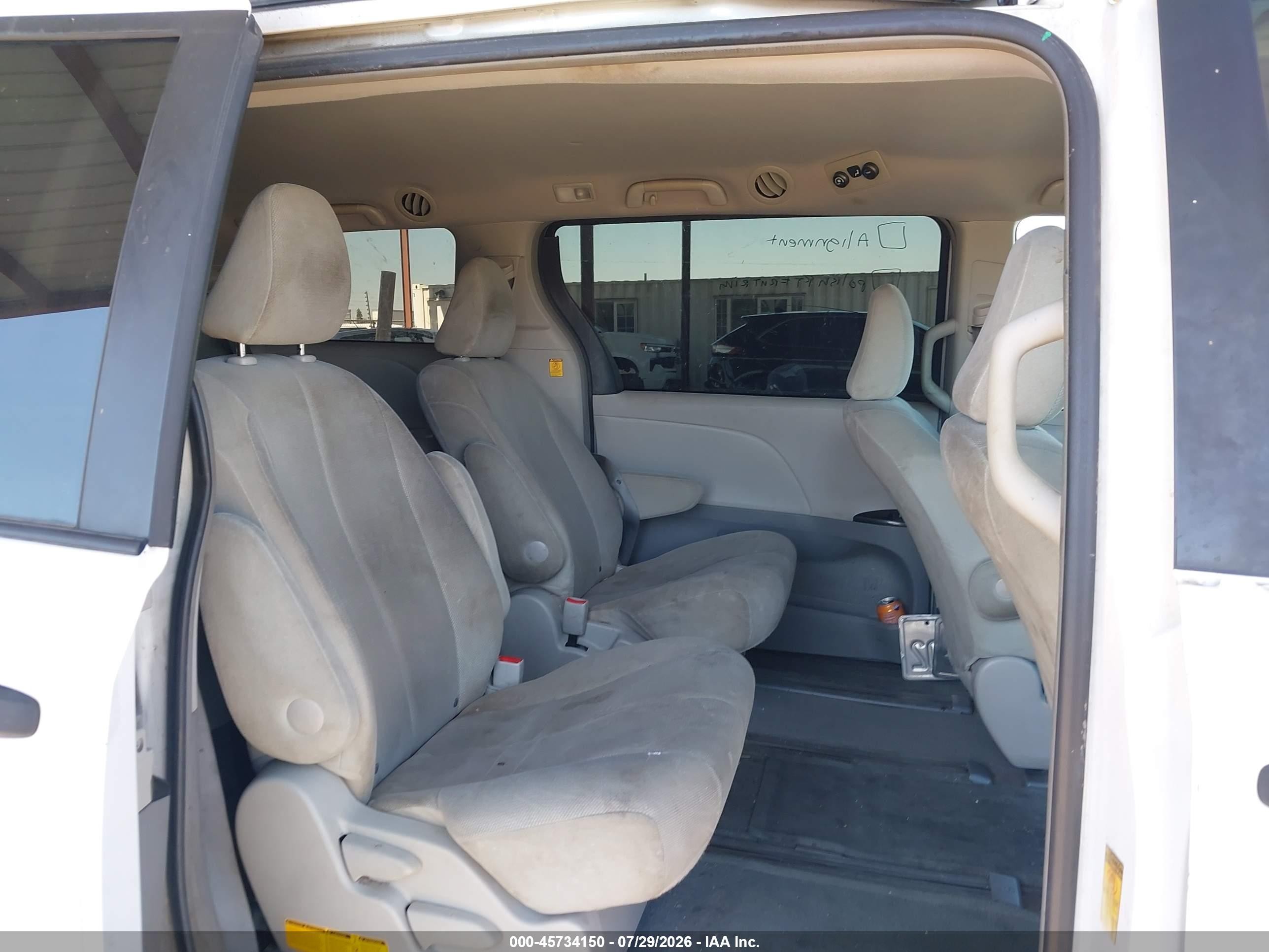 2013 Toyota Sienna L V6 7 Passenger White vin: 5TDZK3DC1DS298973
