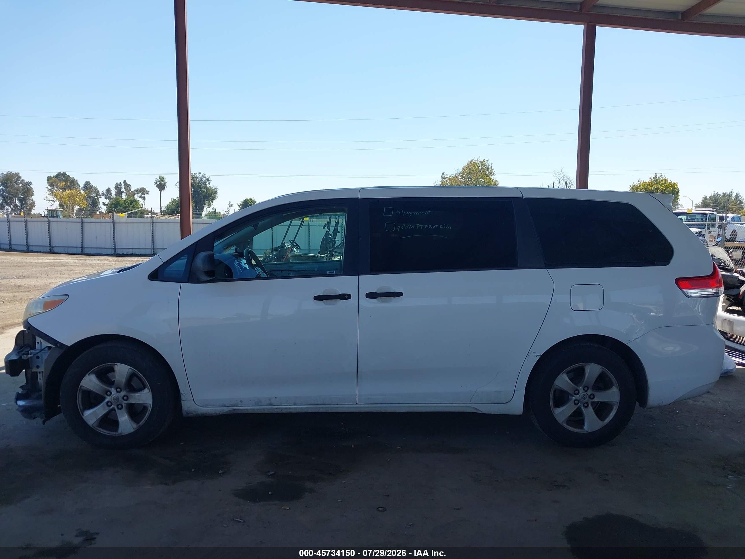 2013 Toyota Sienna L V6 7 Passenger White vin: 5TDZK3DC1DS298973
