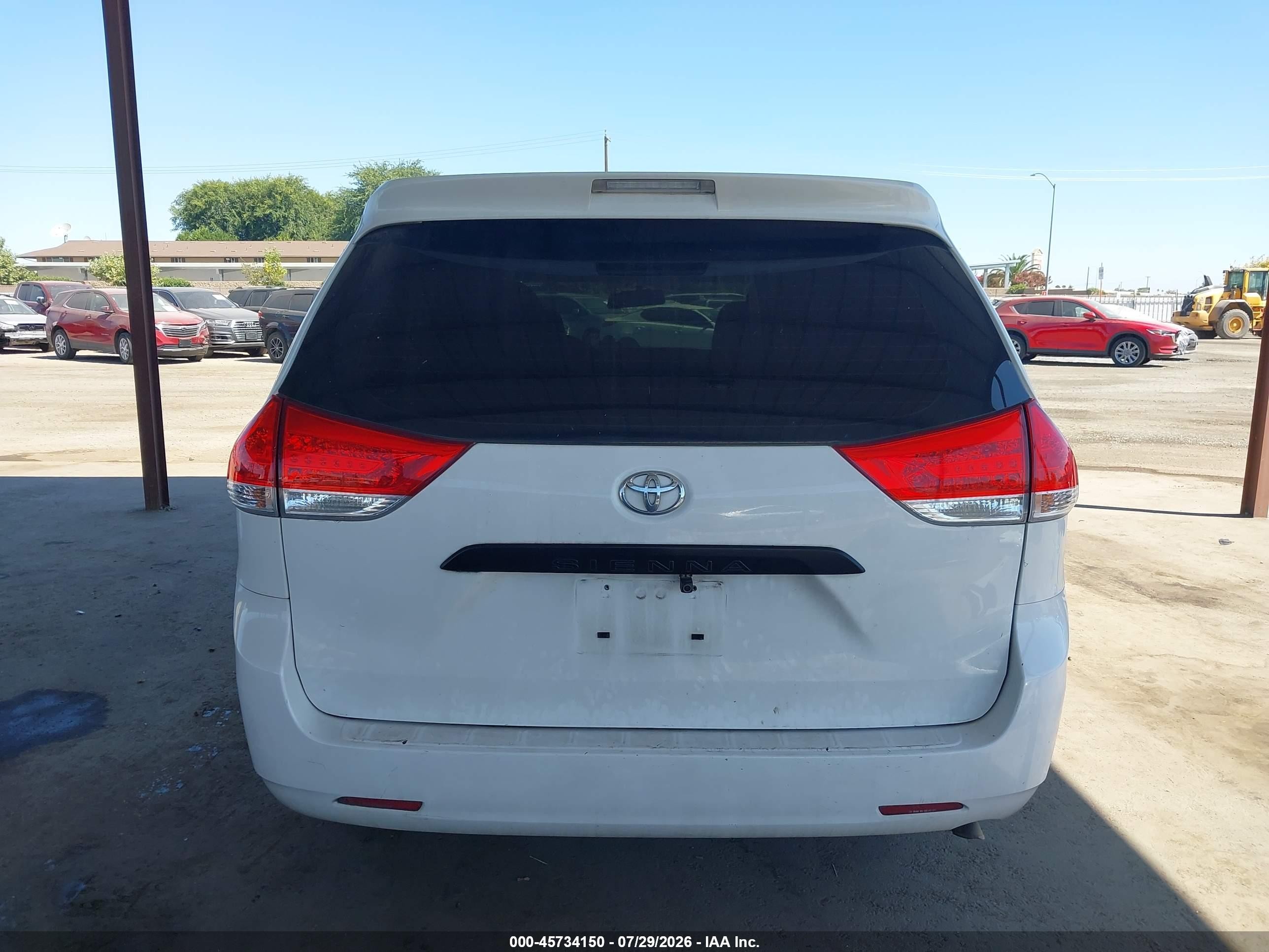 2013 Toyota Sienna L V6 7 Passenger White vin: 5TDZK3DC1DS298973