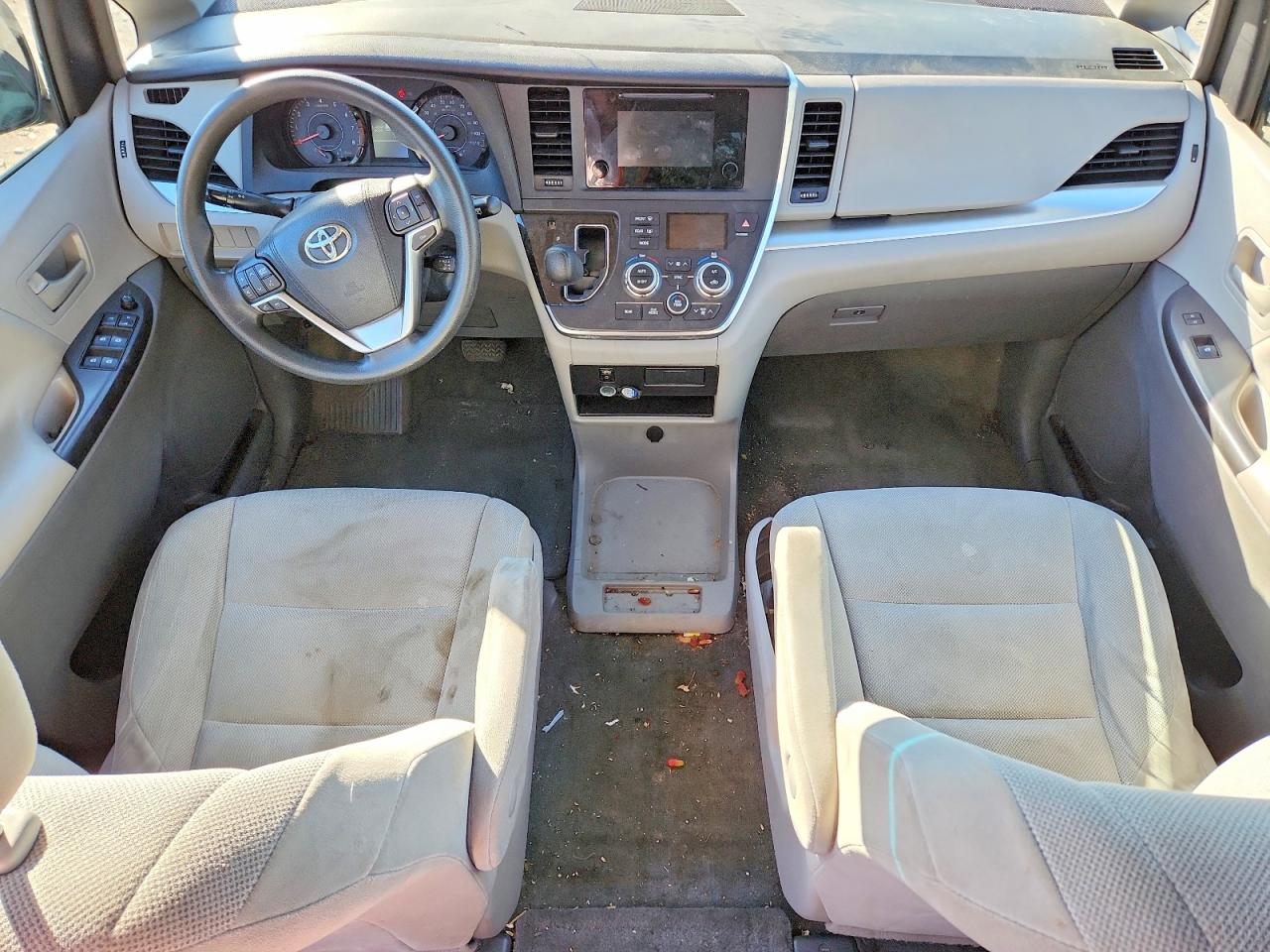 2015 Toyota Sienna L 7-passenger Silver vin: 5TDZK3DC1FS659038