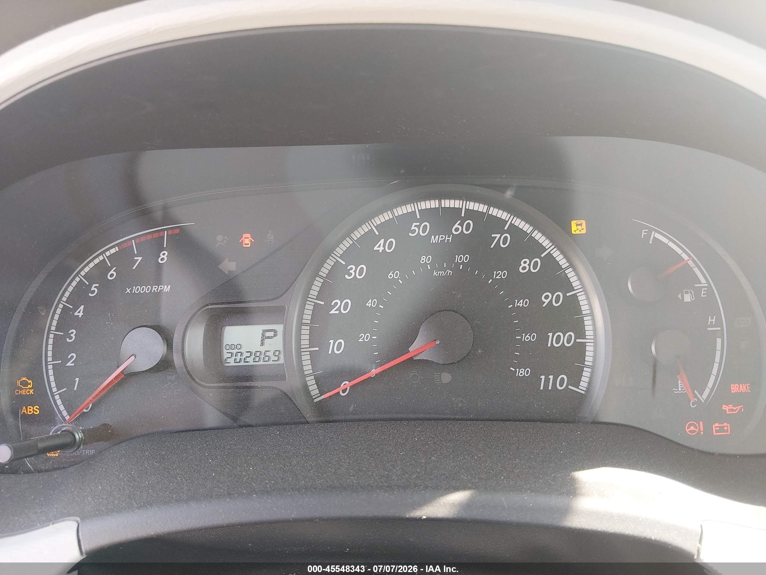 2011 Toyota Sienna Base V6 Silver vin: 5TDZK3DC2BS112287