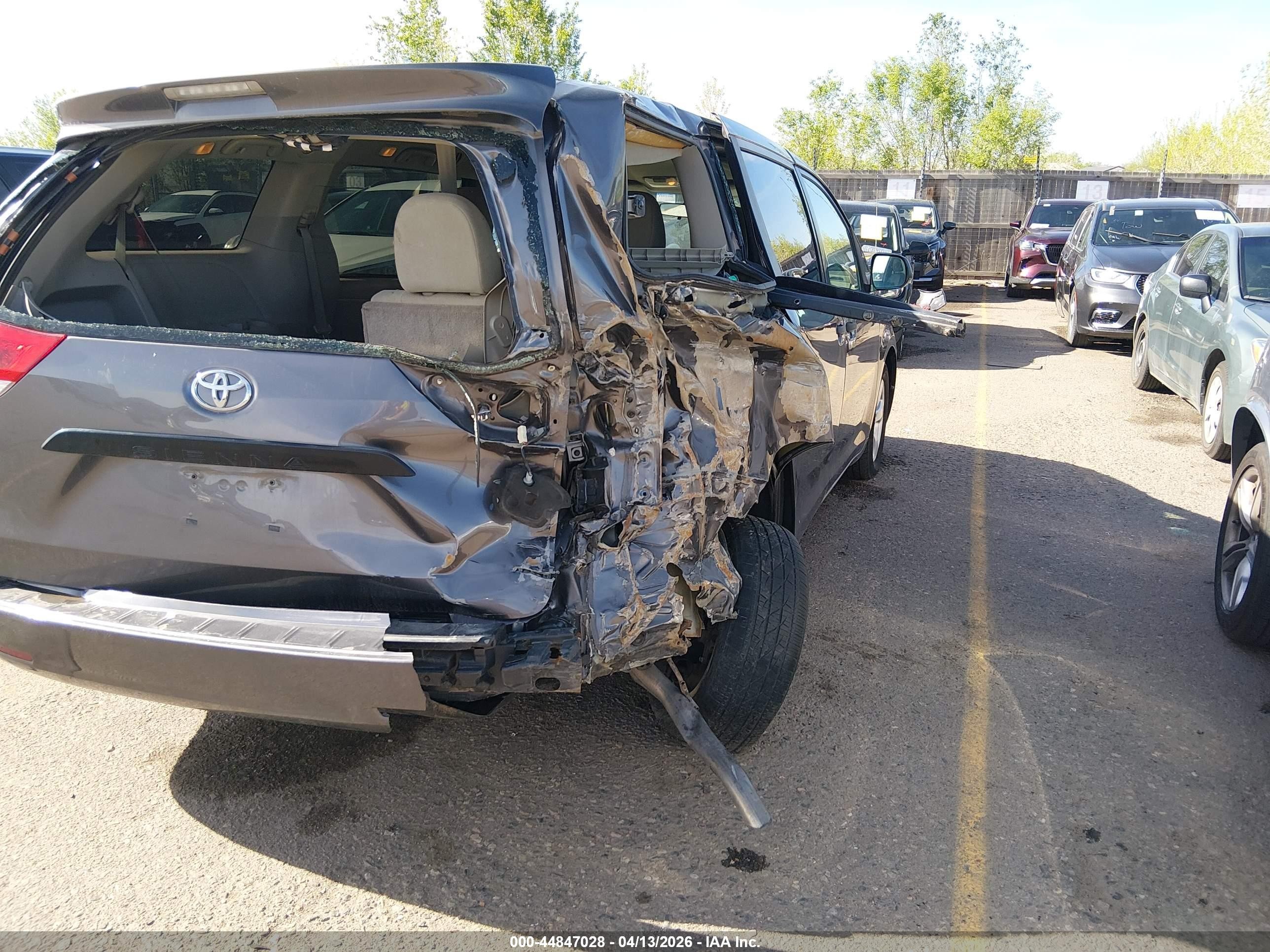 2012 Toyota Sienna Base V6 7 Passenger Gray vin: 5TDZK3DC2CS199982