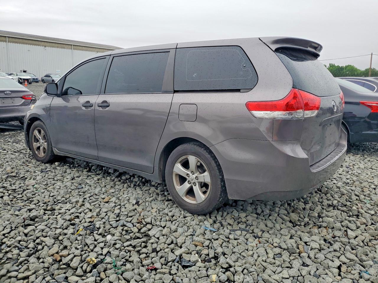 2012 Toyota Sienna Base 7-passenger Gray vin: 5TDZK3DC2CS244905