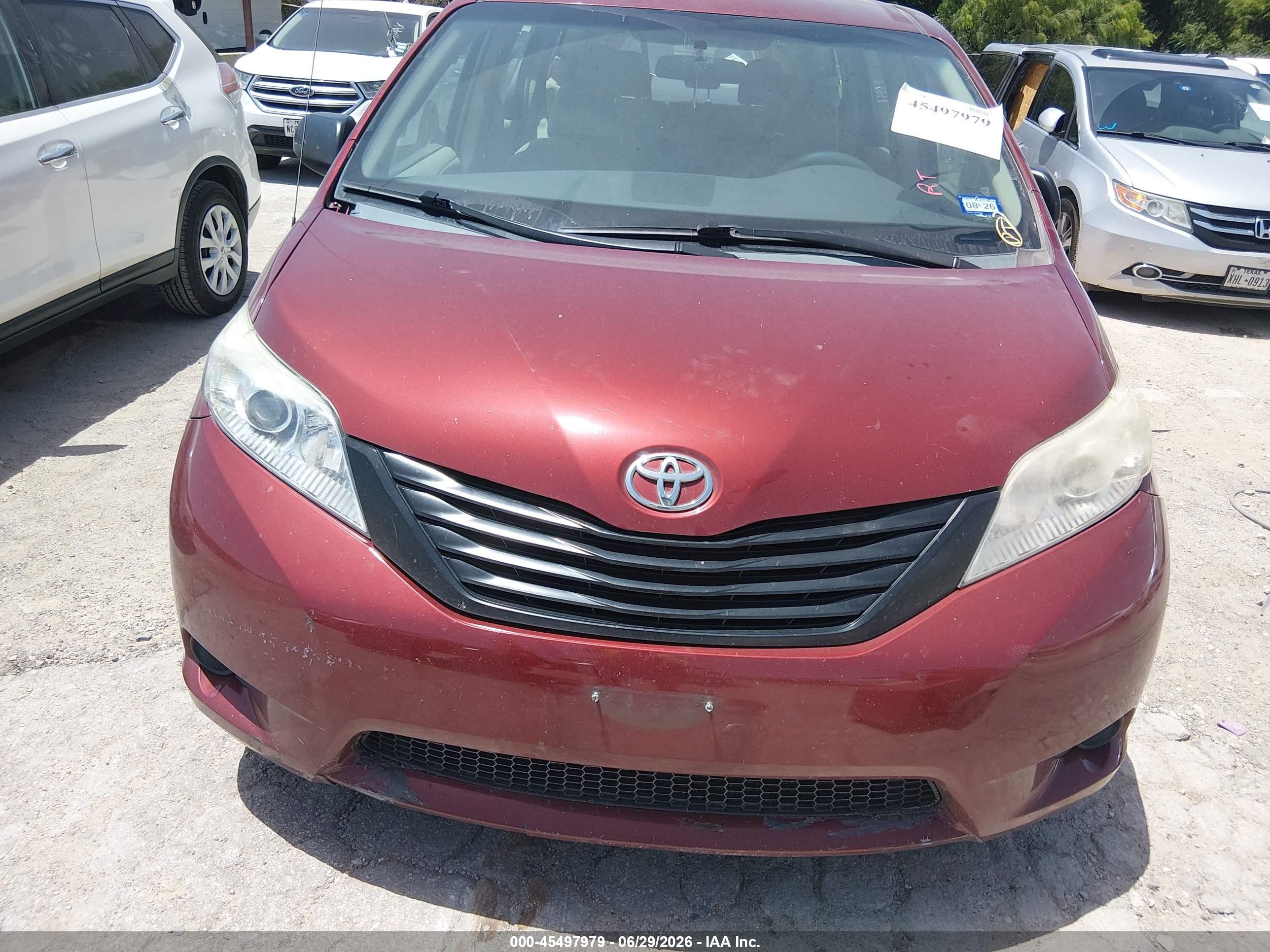 2013 Toyota Sienna L V6 7 Passenger Burgundy vin: 5TDZK3DC2DS281602