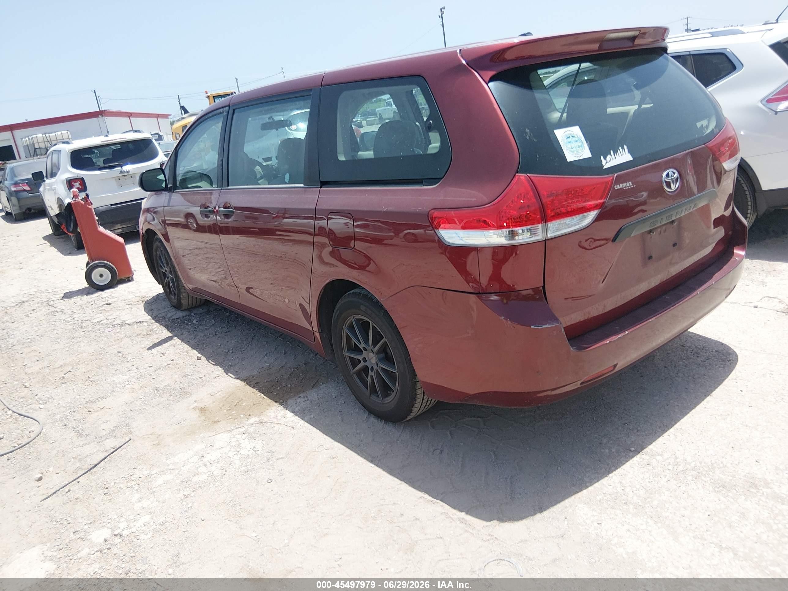 2013 Toyota Sienna L V6 7 Passenger Burgundy vin: 5TDZK3DC2DS281602