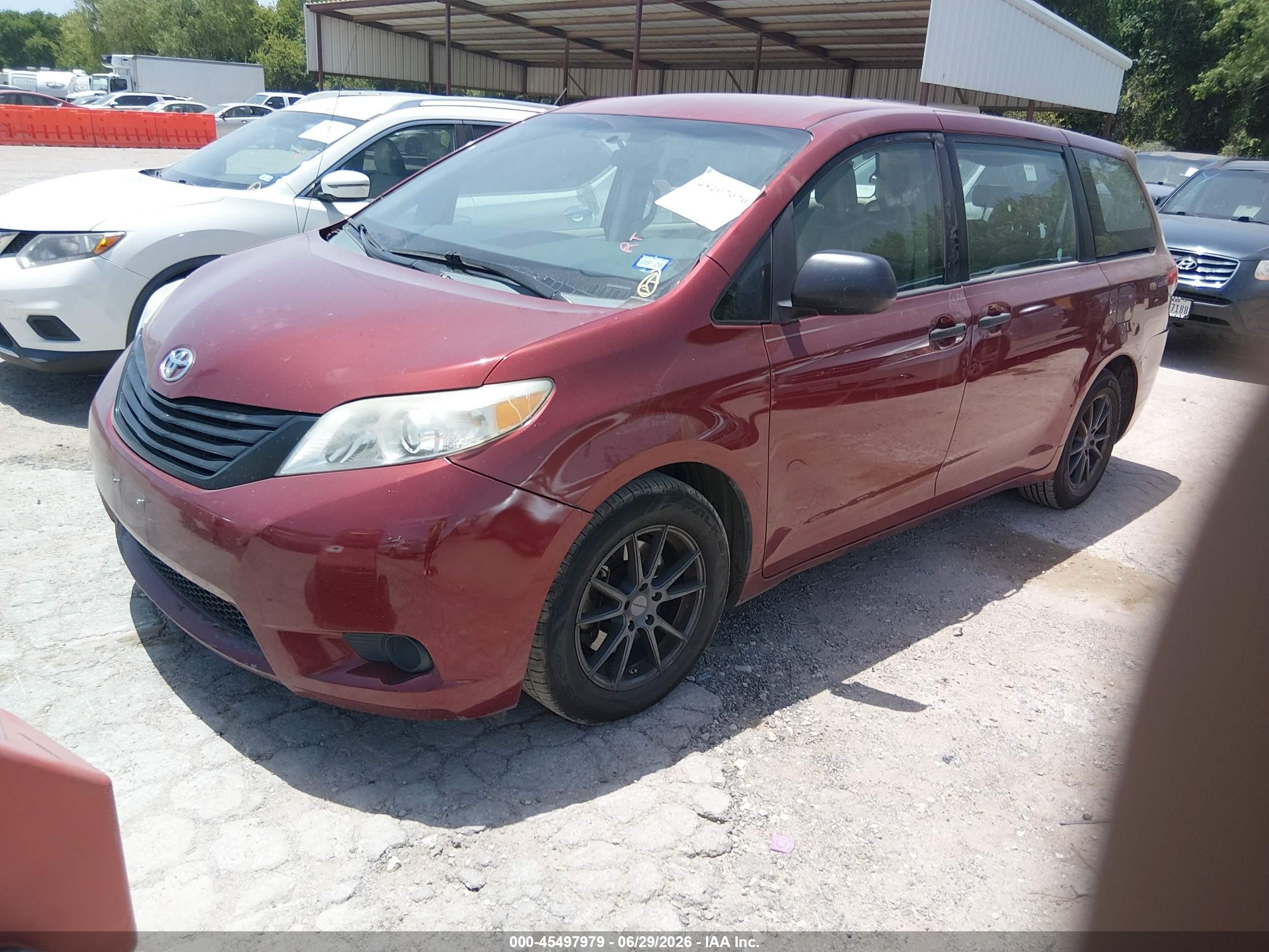 2013 Toyota Sienna L V6 7 Passenger Burgundy vin: 5TDZK3DC2DS281602
