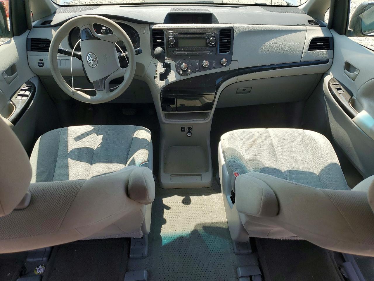 2014 Toyota Sienna L 7-passenger White vin: 5TDZK3DC2ES451989