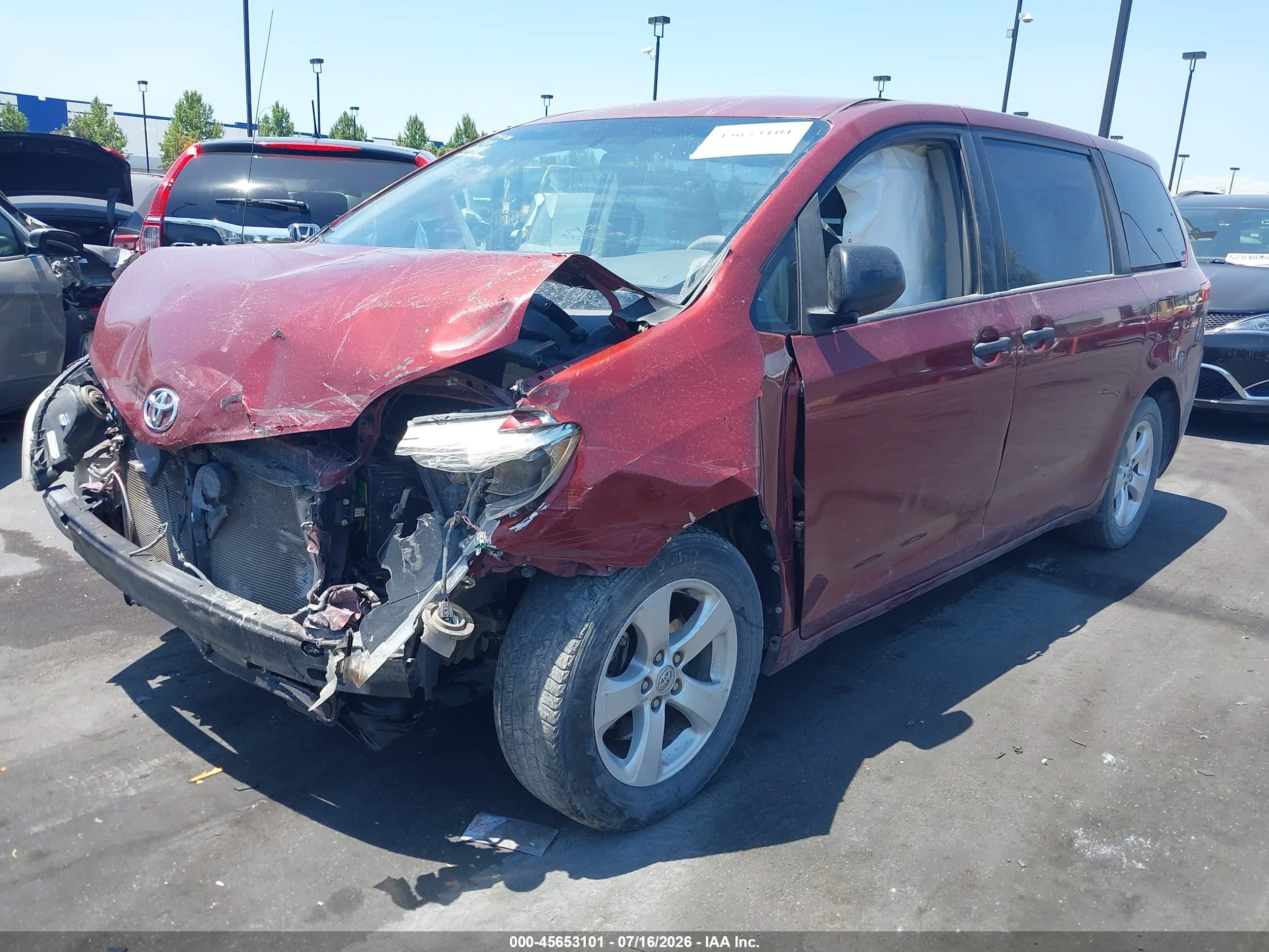 2014 Toyota Sienna L V6 7 Passenger Red vin: 5TDZK3DC2ES463690