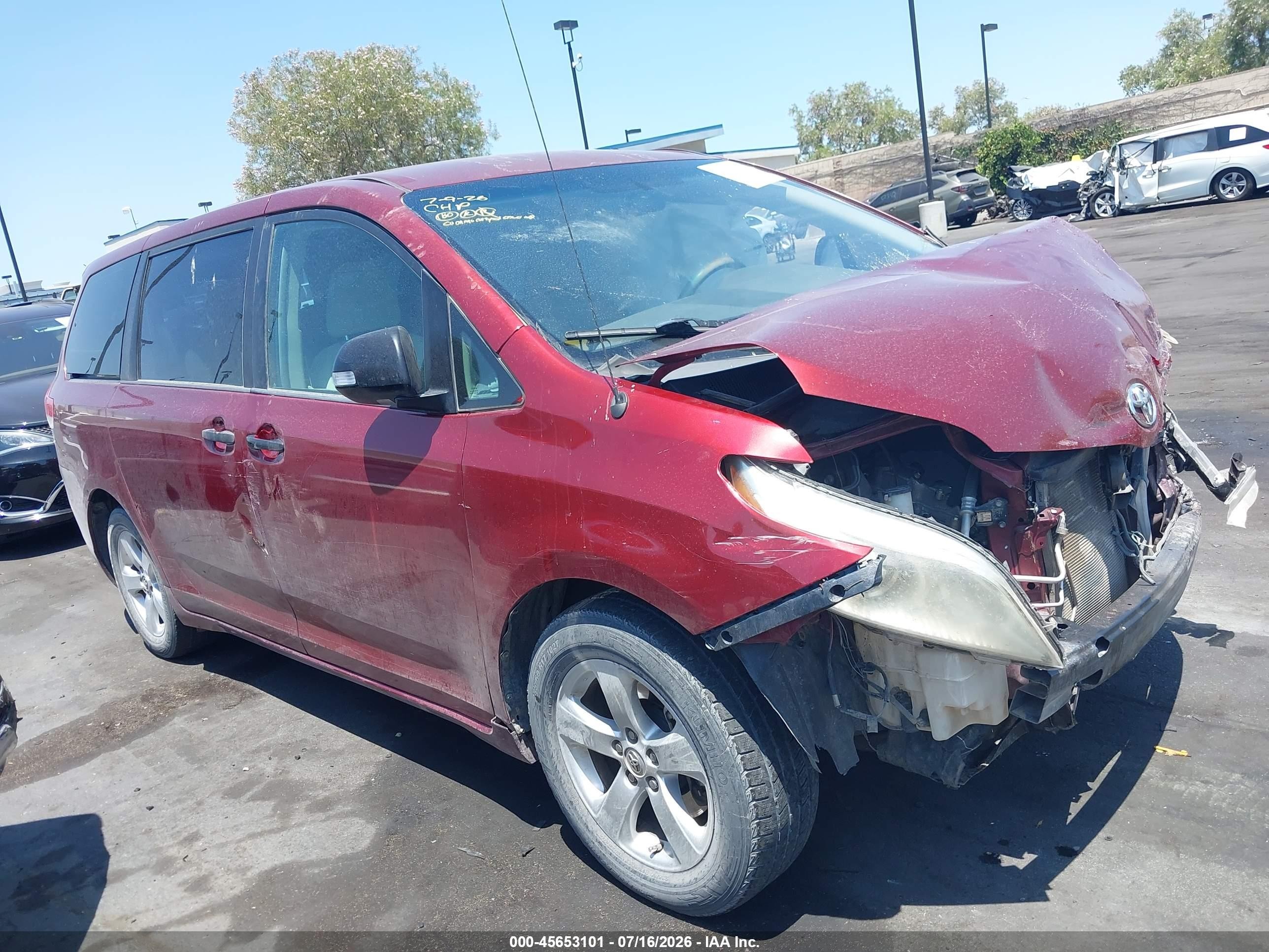 2014 Toyota Sienna L V6 7 Passenger Red vin: 5TDZK3DC2ES463690