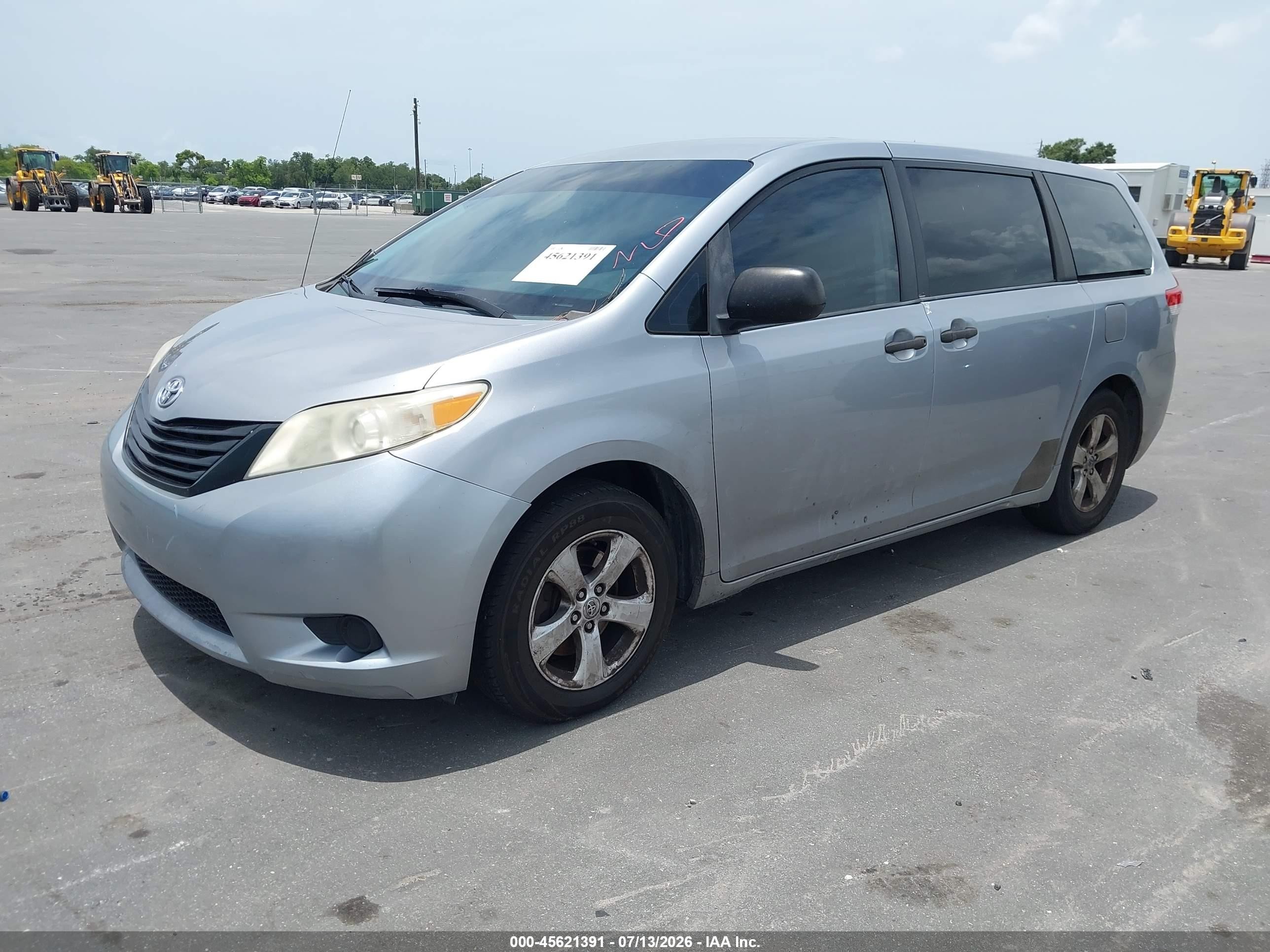 2014 Toyota Sienna L V6 7 Passenger Серебряный vin: 5TDZK3DC2ES486774