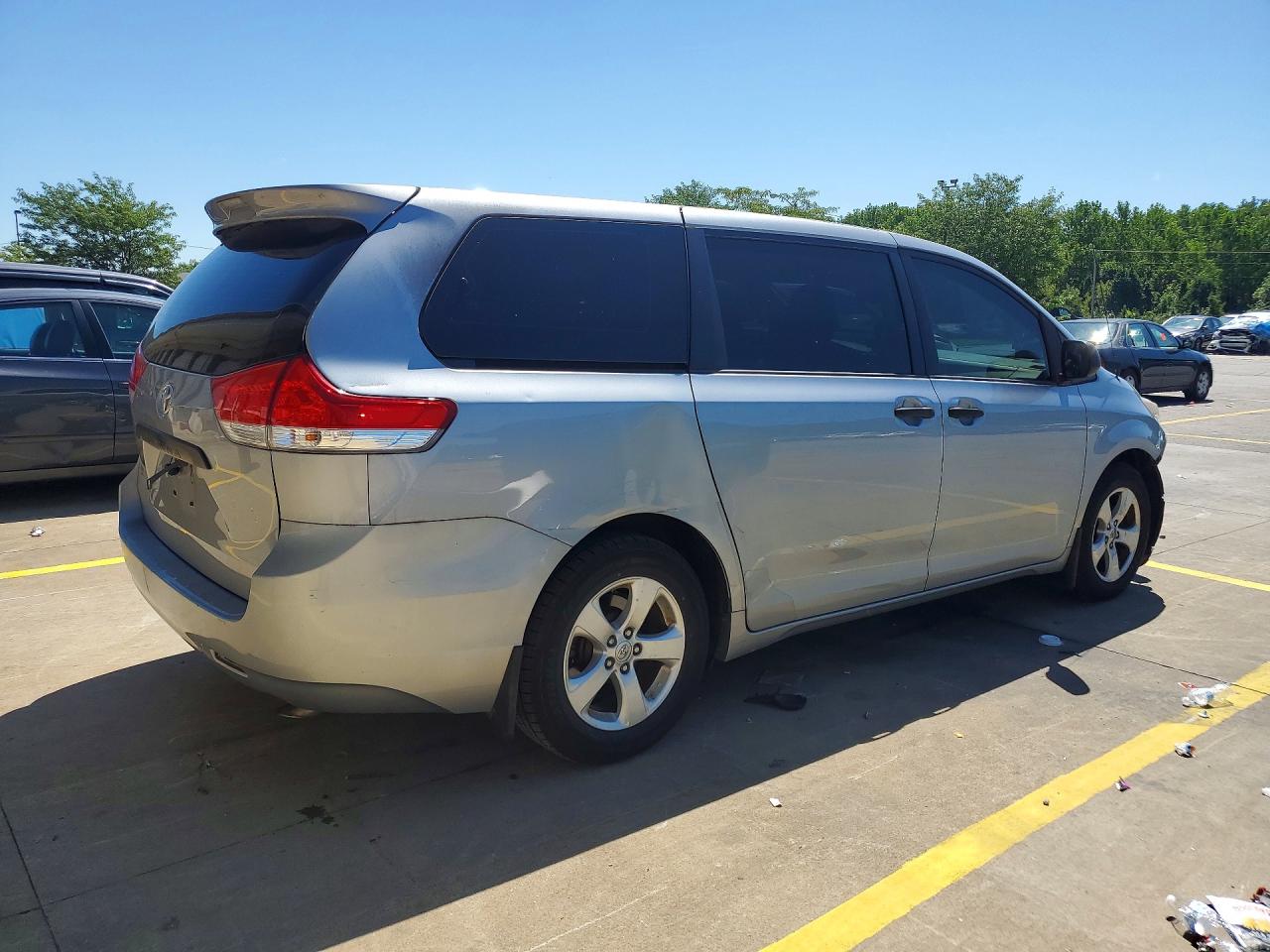 2014 Toyota Sienna L 7-passenger Blue vin: 5TDZK3DC2ES502620