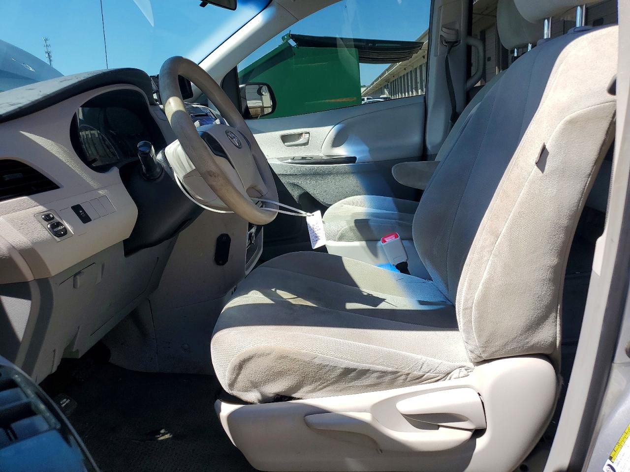 2014 Toyota Sienna L 7-passenger Blue vin: 5TDZK3DC2ES502620