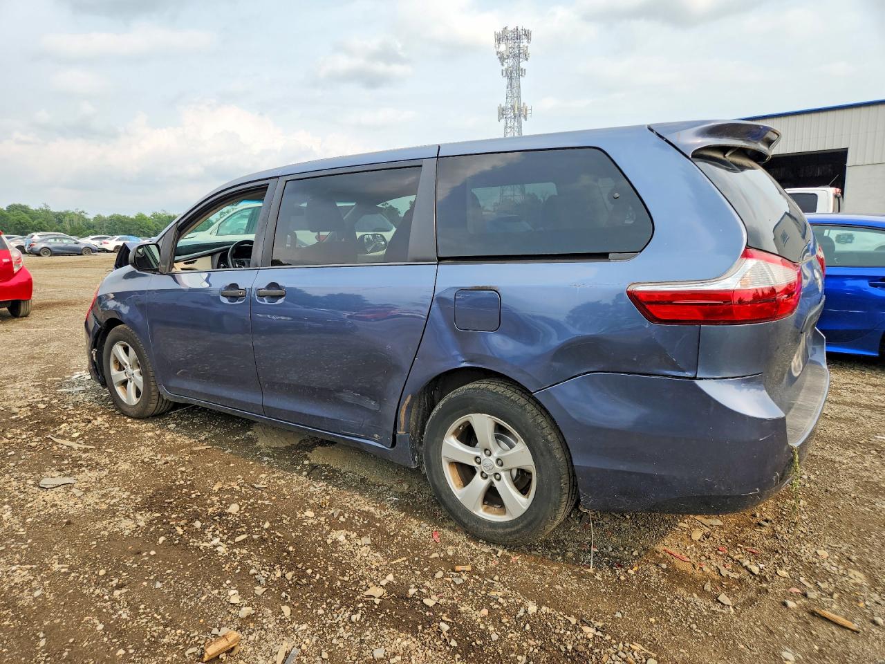 2015 Toyota Sienna L 7-passenger Blue vin: 5TDZK3DC2FS528684