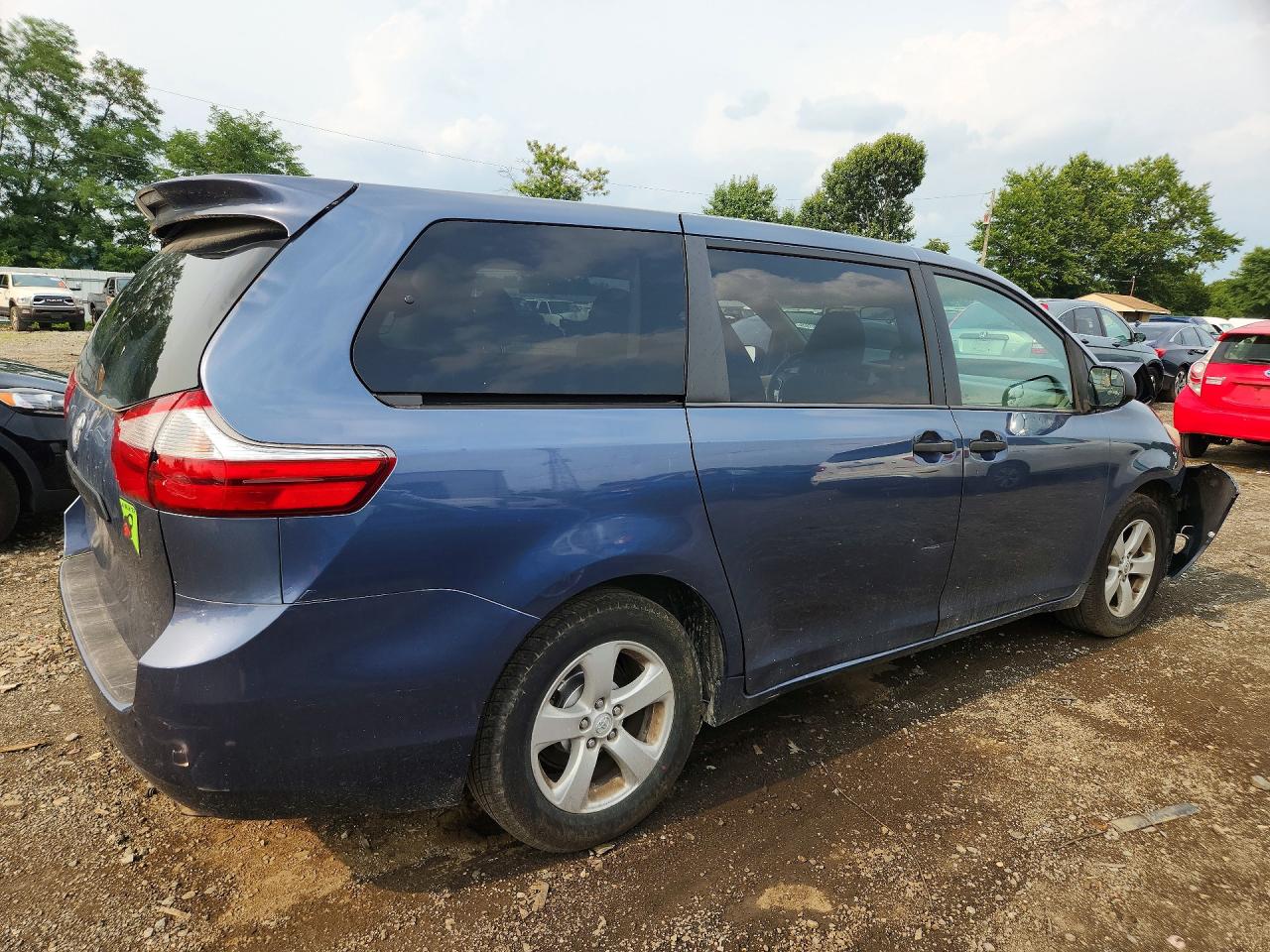 2015 Toyota Sienna L 7-passenger Blue vin: 5TDZK3DC2FS528684